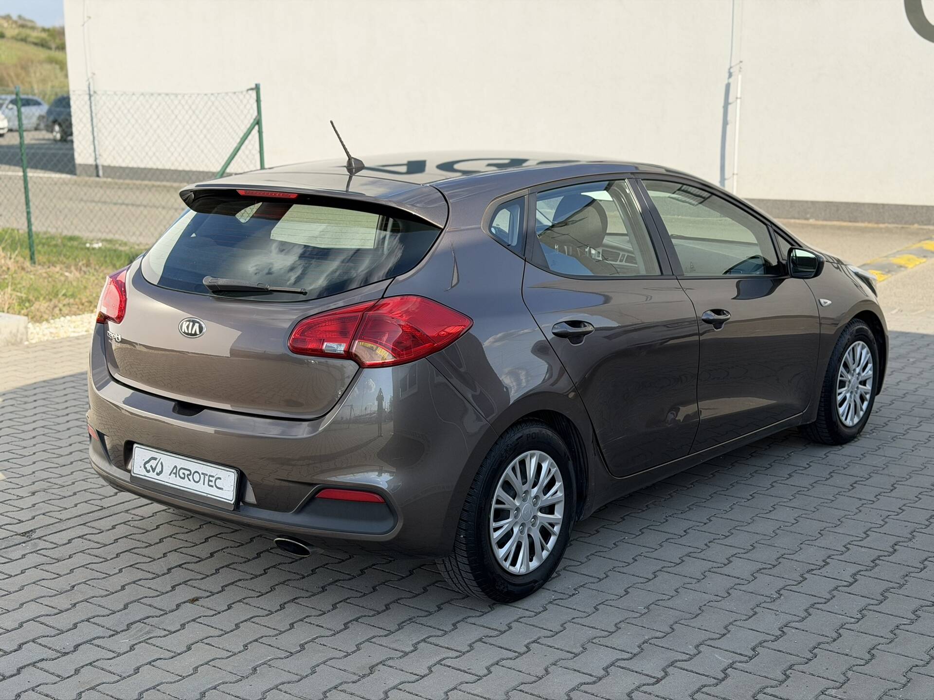 product-gallery-image