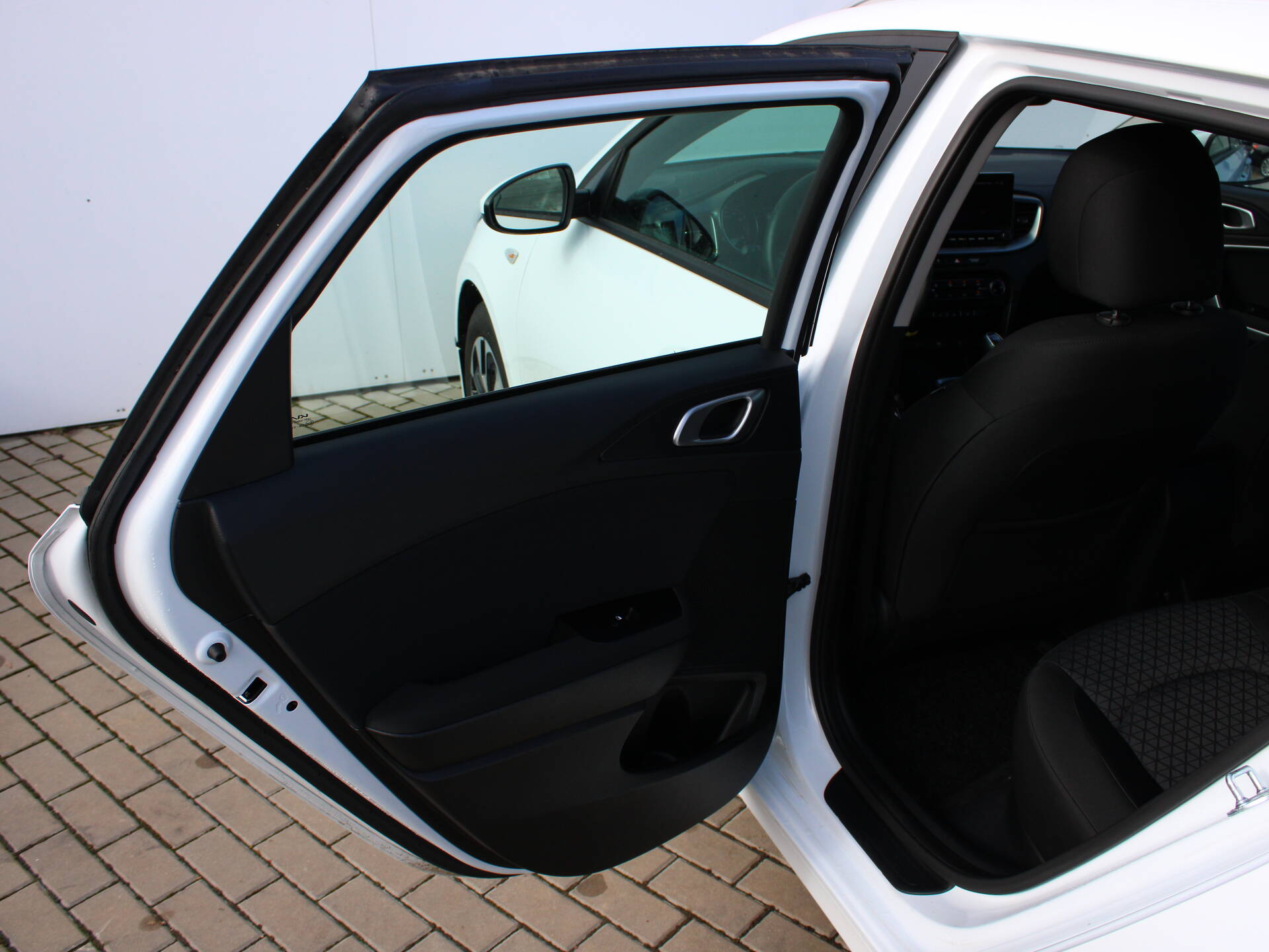 product-gallery-image