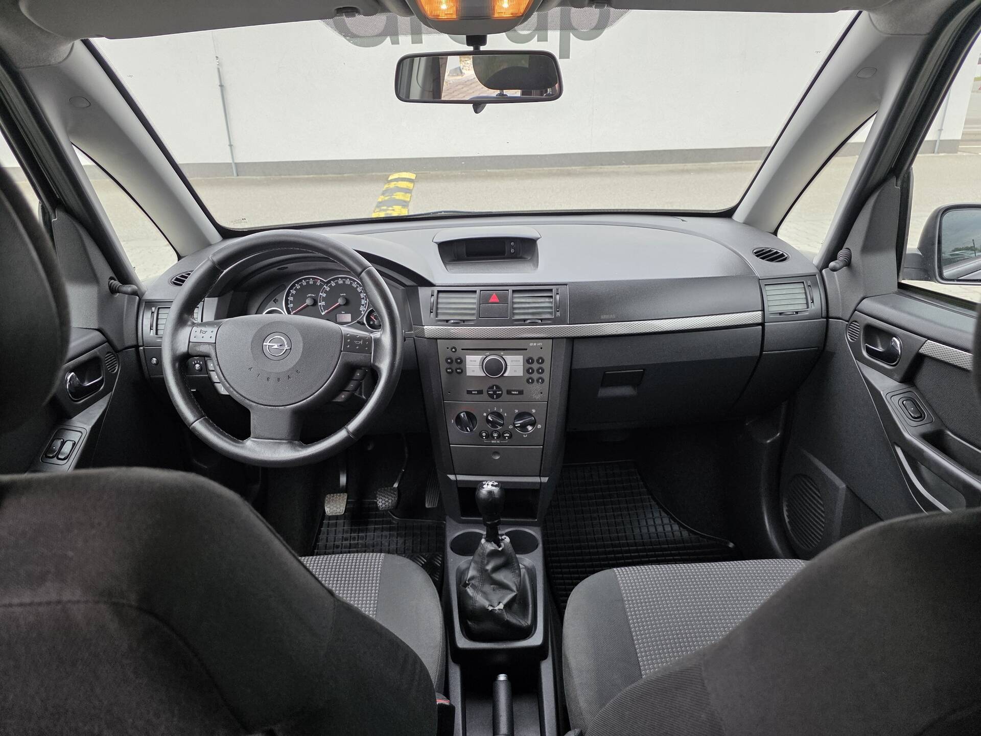 product-gallery-image