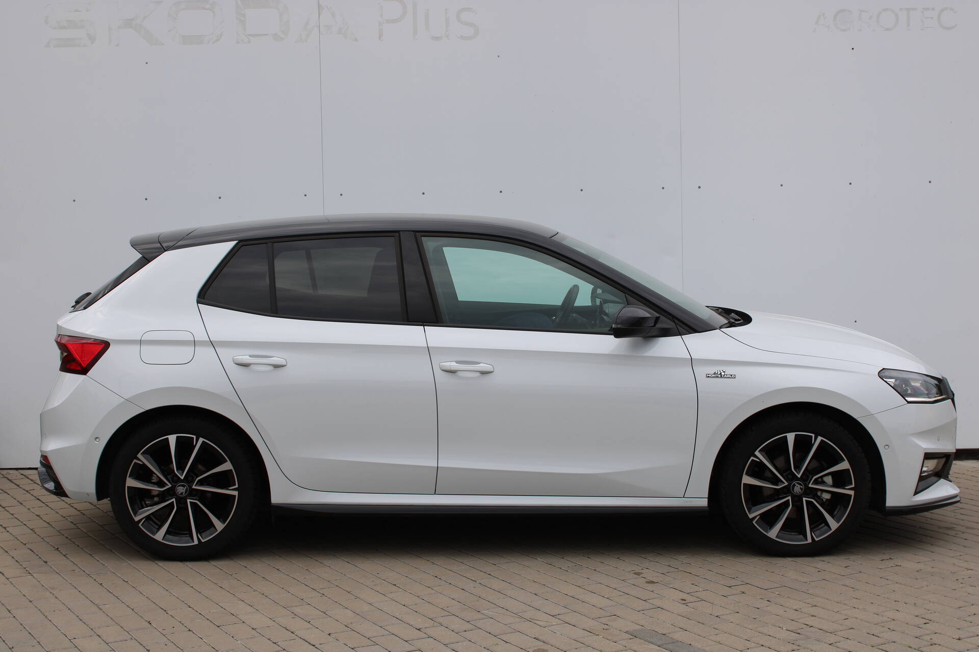 product-gallery-image