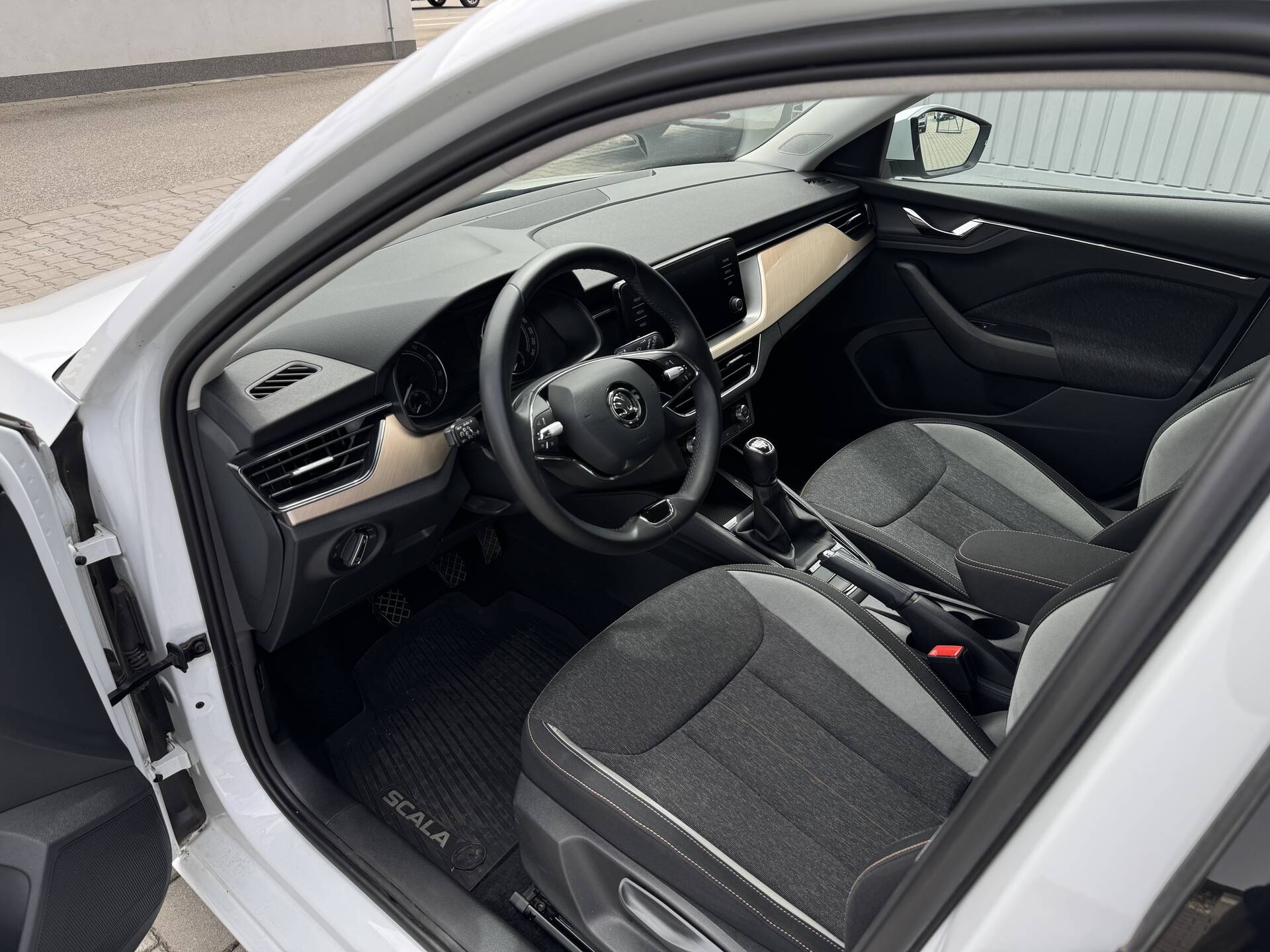 product-gallery-image