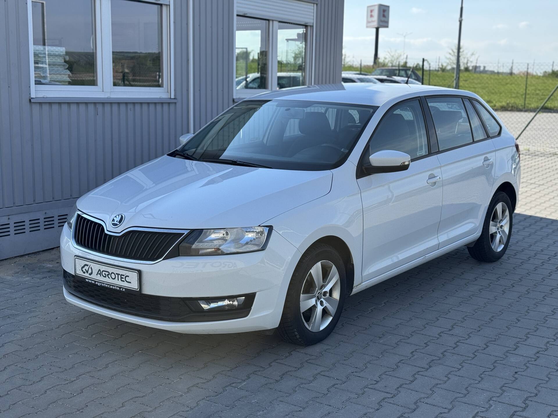 Skoda Rapid 1.0 TSI 70kW Ambition Spaceback