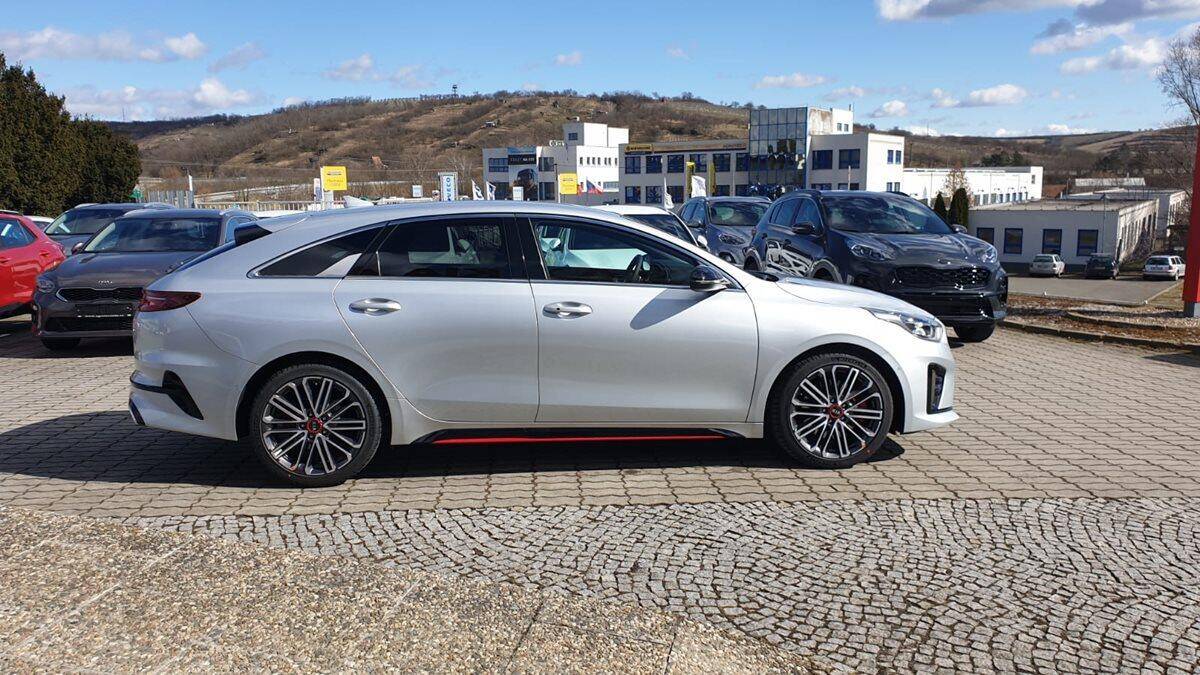 Kia ProCeed 1.6 T-GDI 150 kW GT