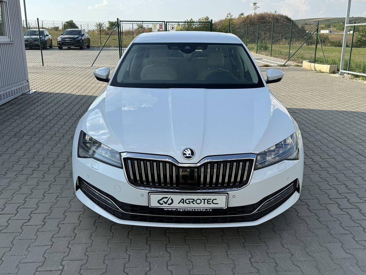 Škoda Superb 2.0 TDI 140kW Style 4x4 DSG