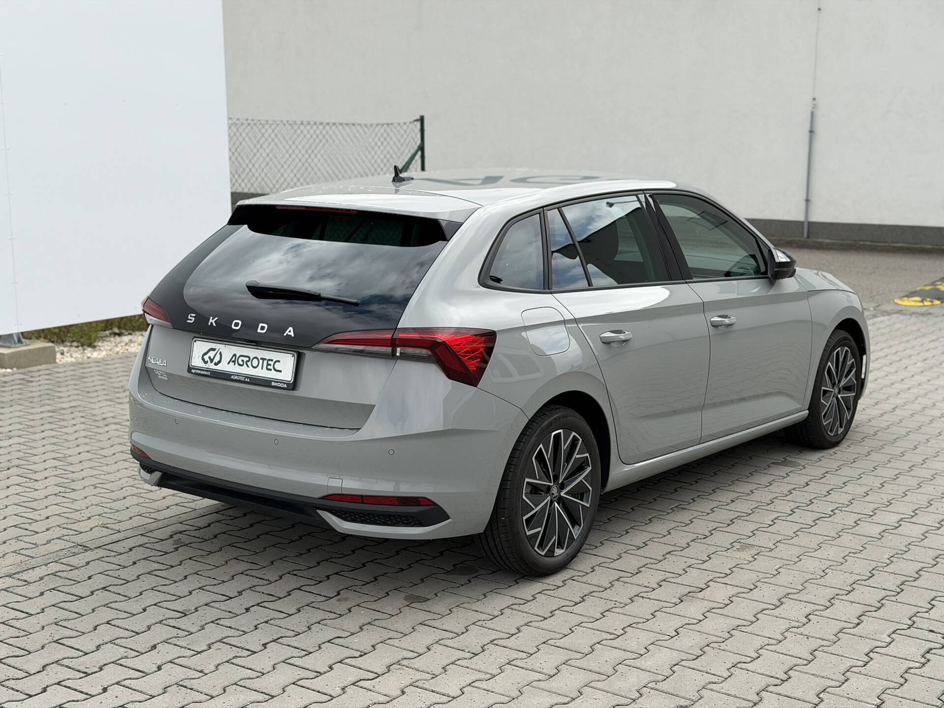 product-gallery-image