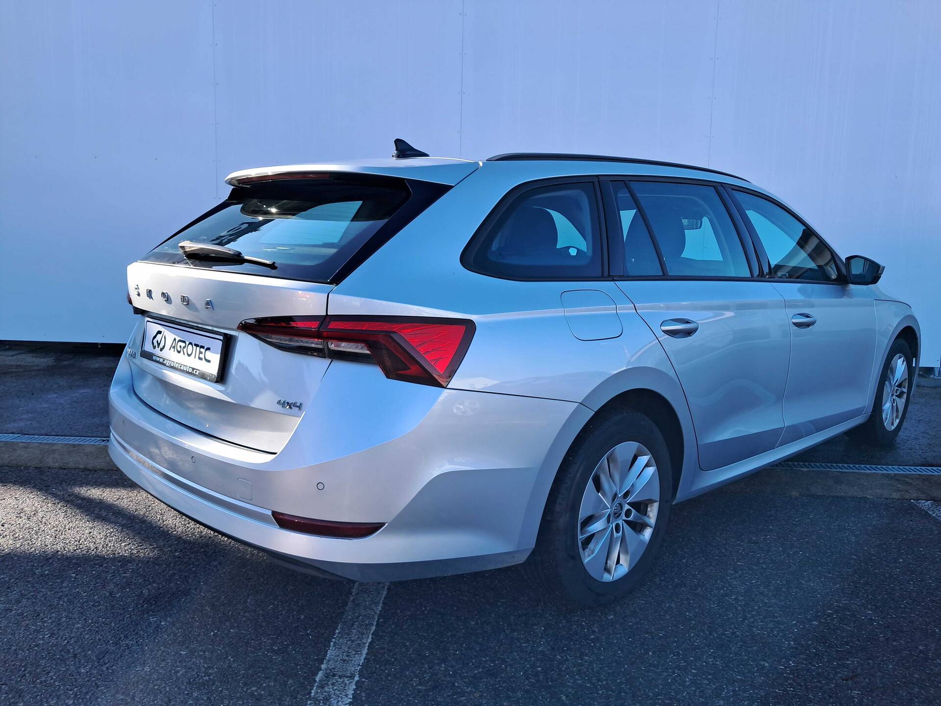 product-gallery-image