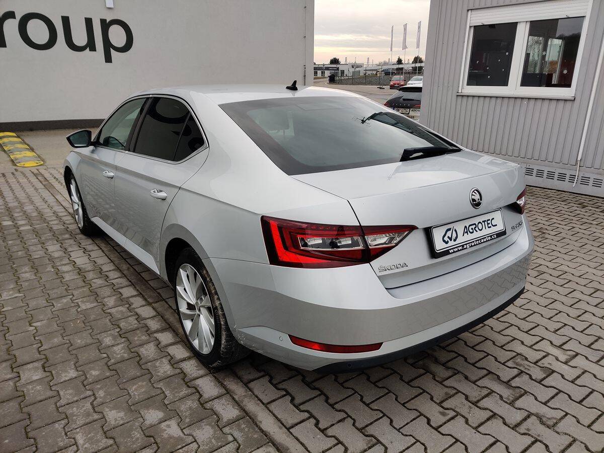 Škoda Superb 2.0 TDI 140kW Style DSG