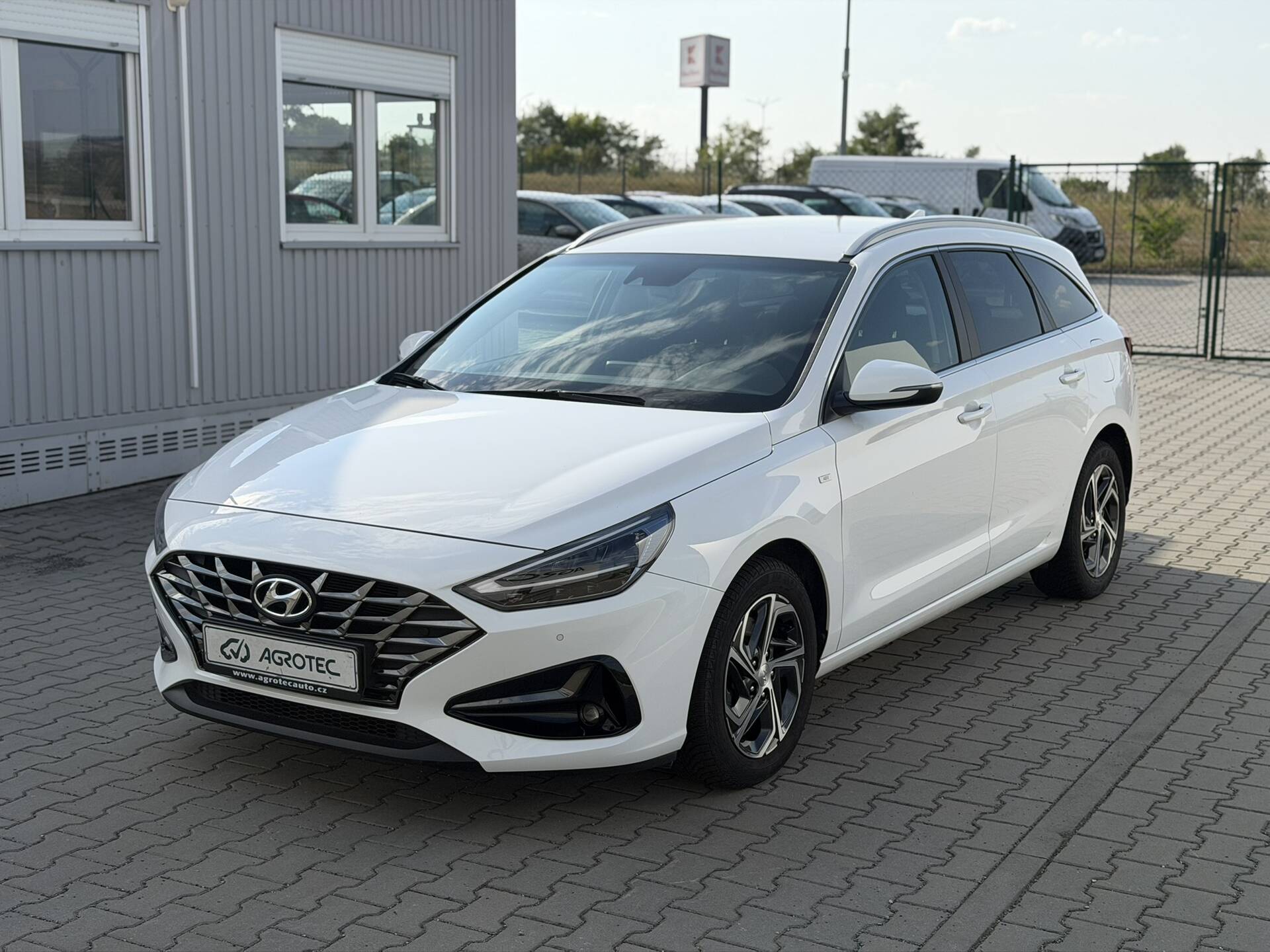 Hyundai i30 1.5 T-GDI 118 kW Family Smart DCT