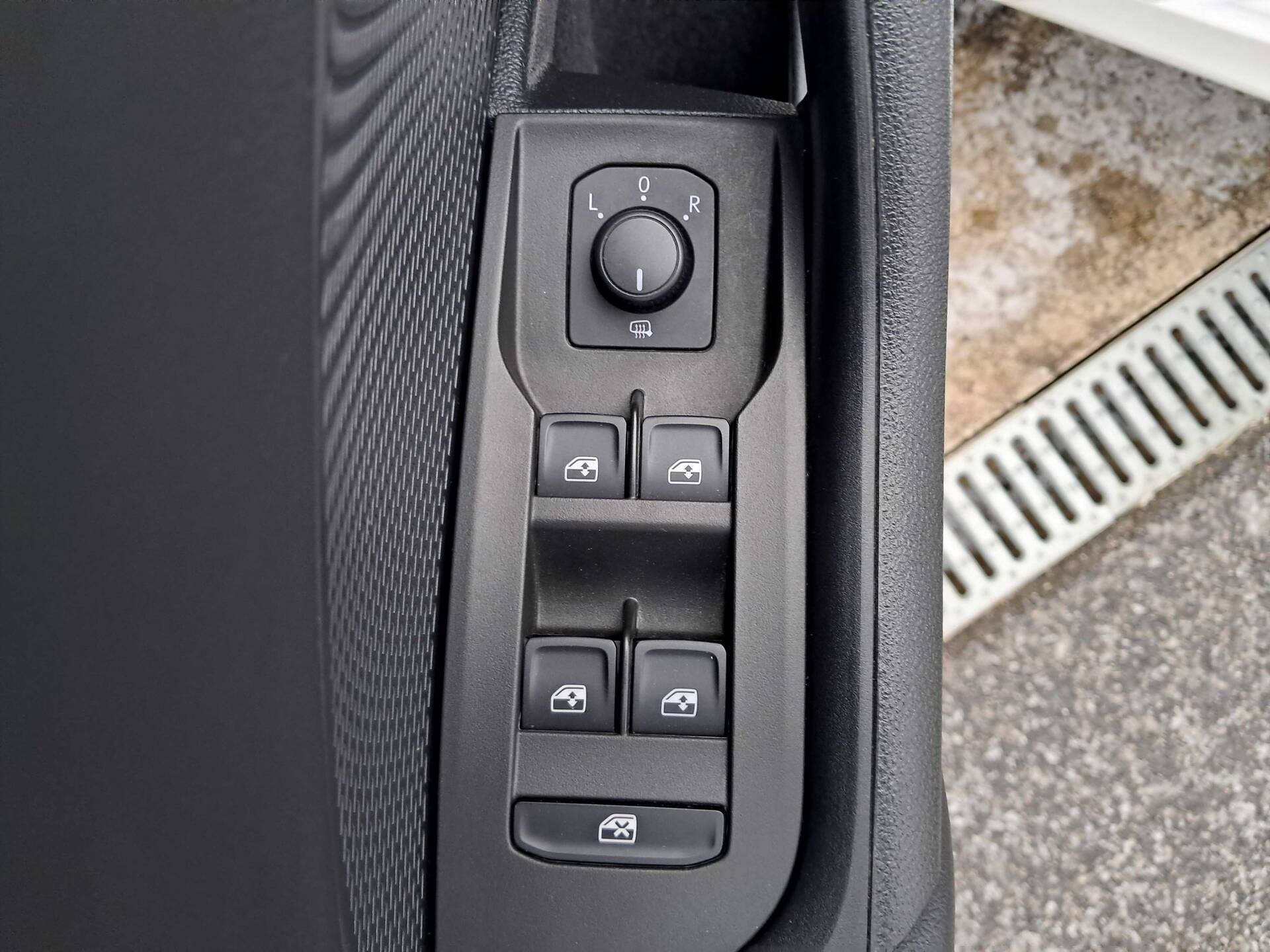 product-gallery-image