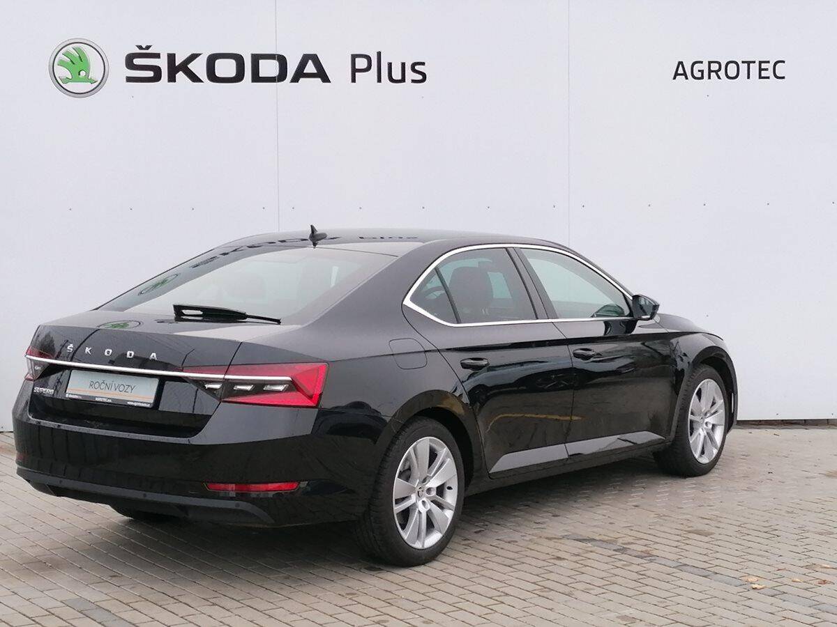 Škoda Superb 2,0TDI 110kW 7AP Style Plus