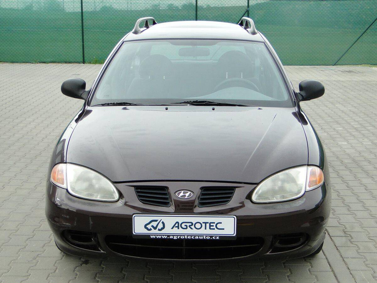 Hyundai Elantra 2.0i 102kW