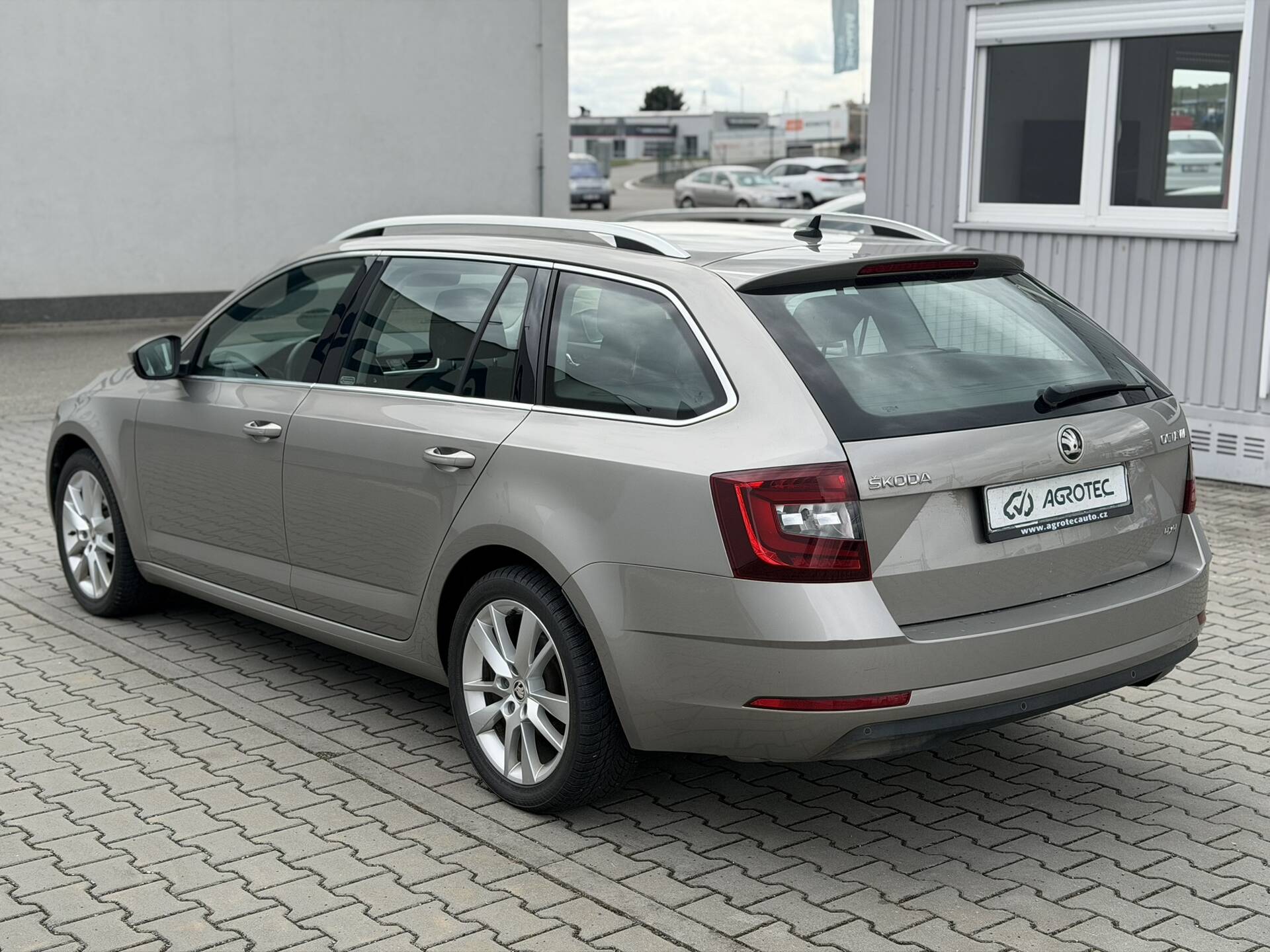 Skoda Octavia 1.8 TSI 132 kW Style 4x4 DSG
