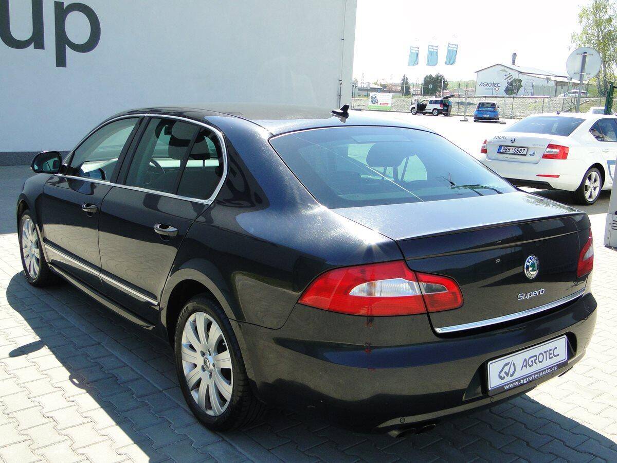 Škoda Superb 3.6 V6 191kW  4X4