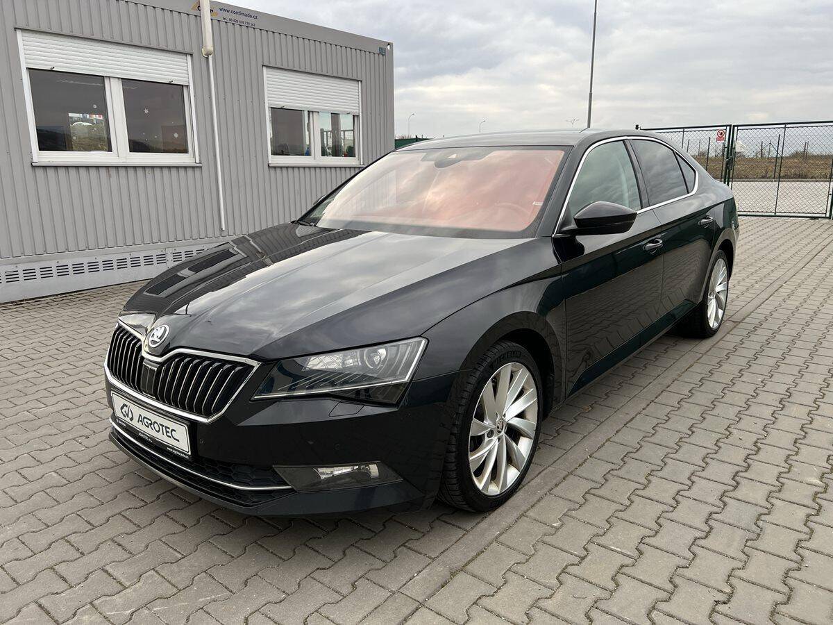 Škoda Superb 2.0 TDI 140 kW Style 4x4 DSG