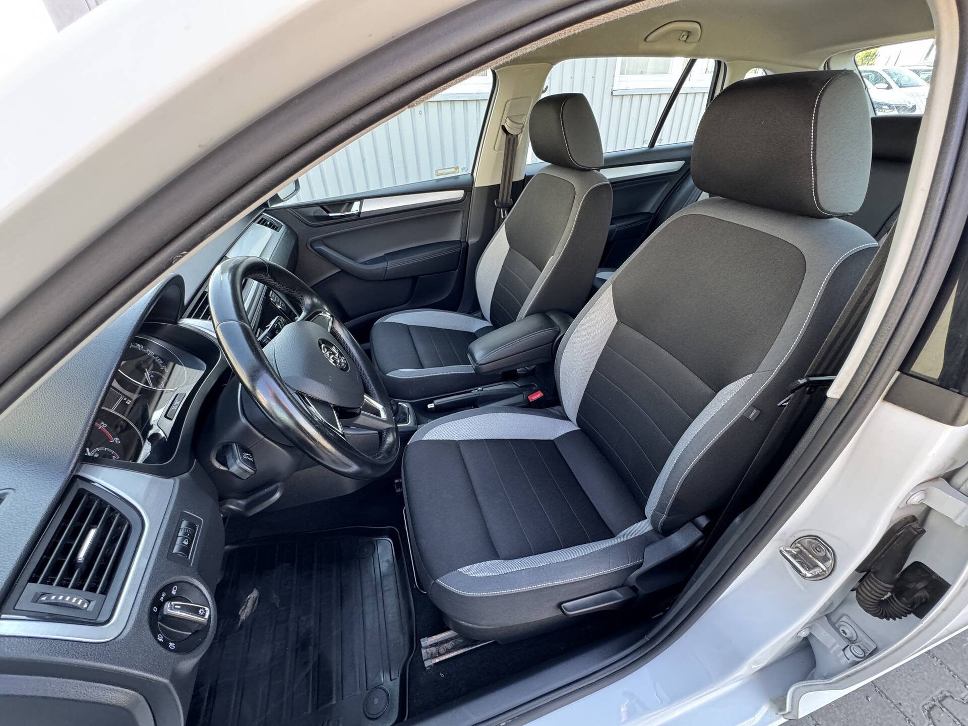 product-gallery-image