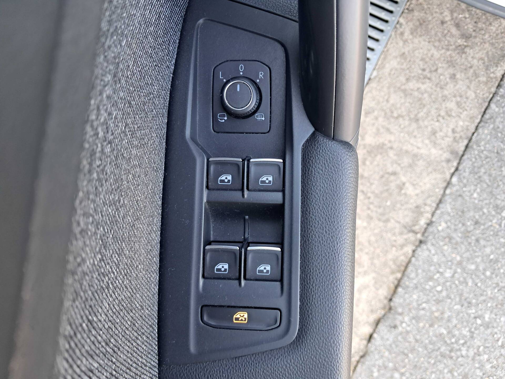 product-gallery-image