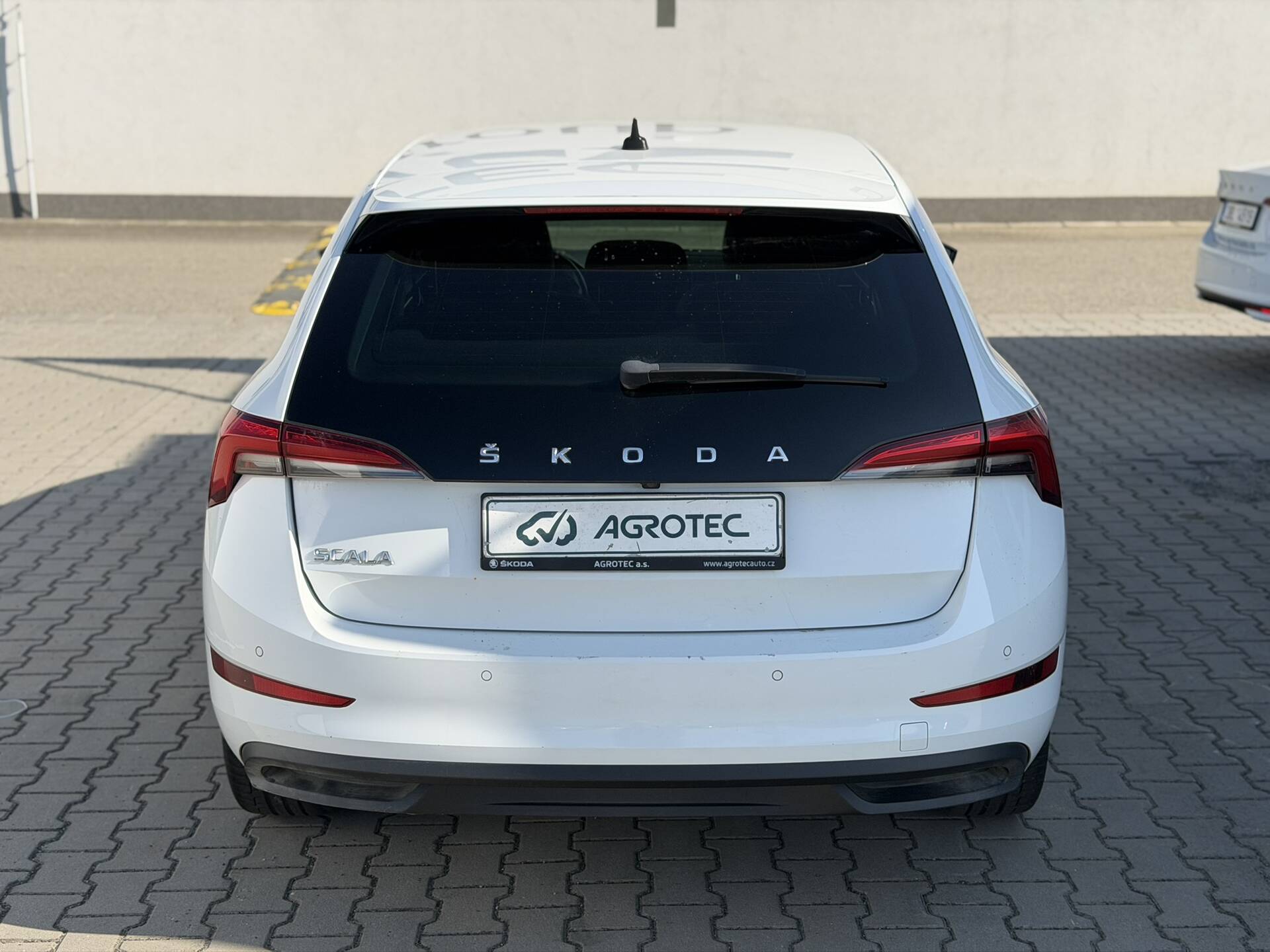 product-gallery-image