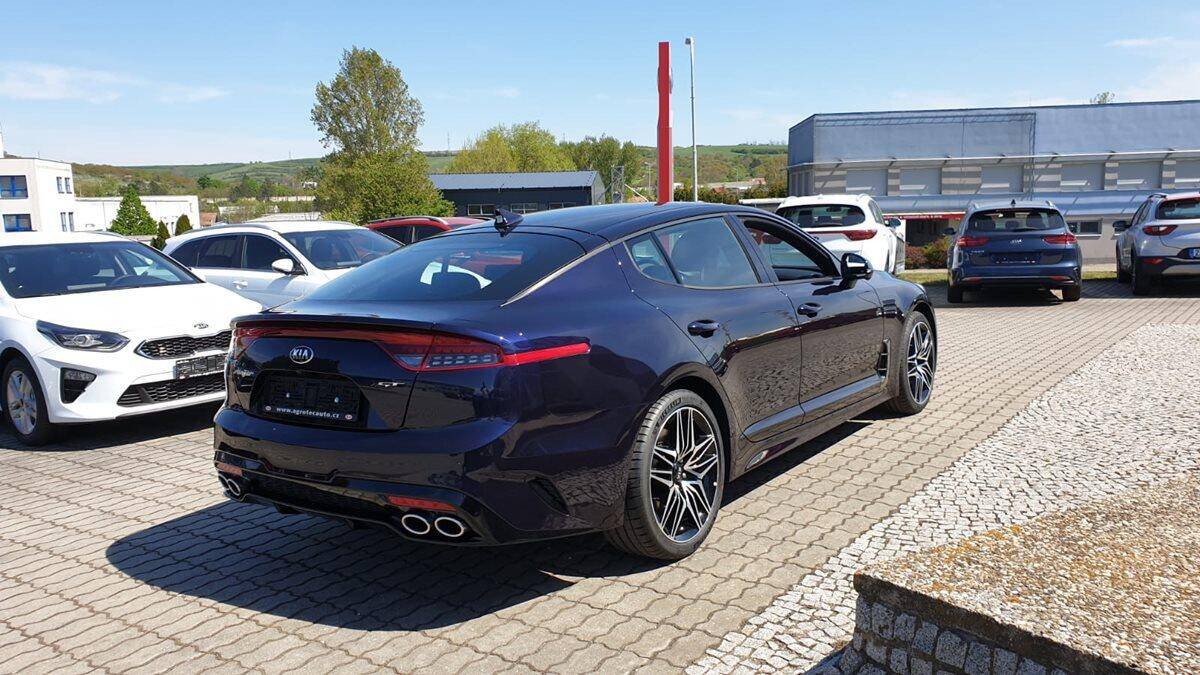 Kia Stinger 3.3 T-GDI 269 kW GT
