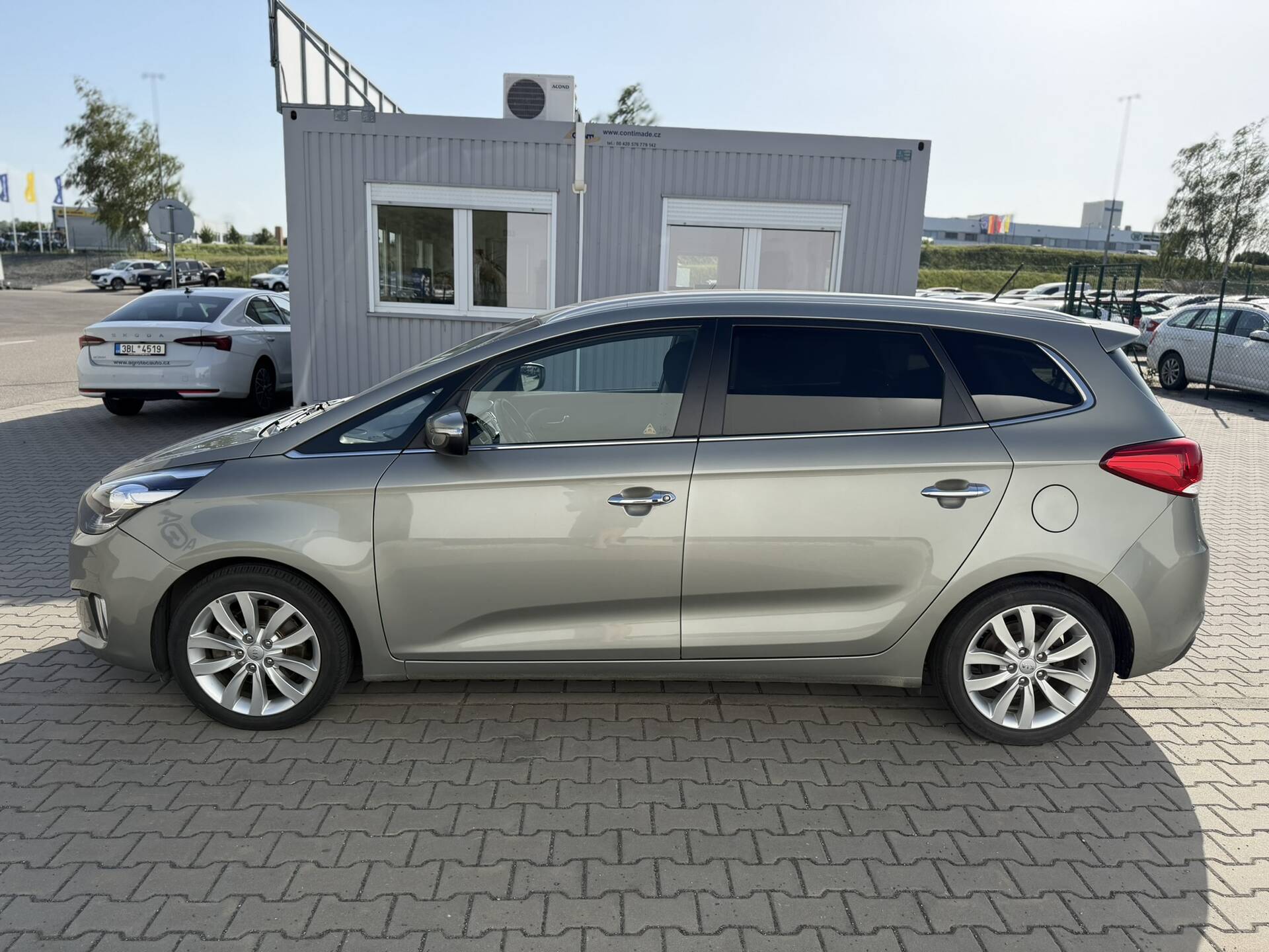 Kia Carens 1.7 CRDi 100 kW Exclusive