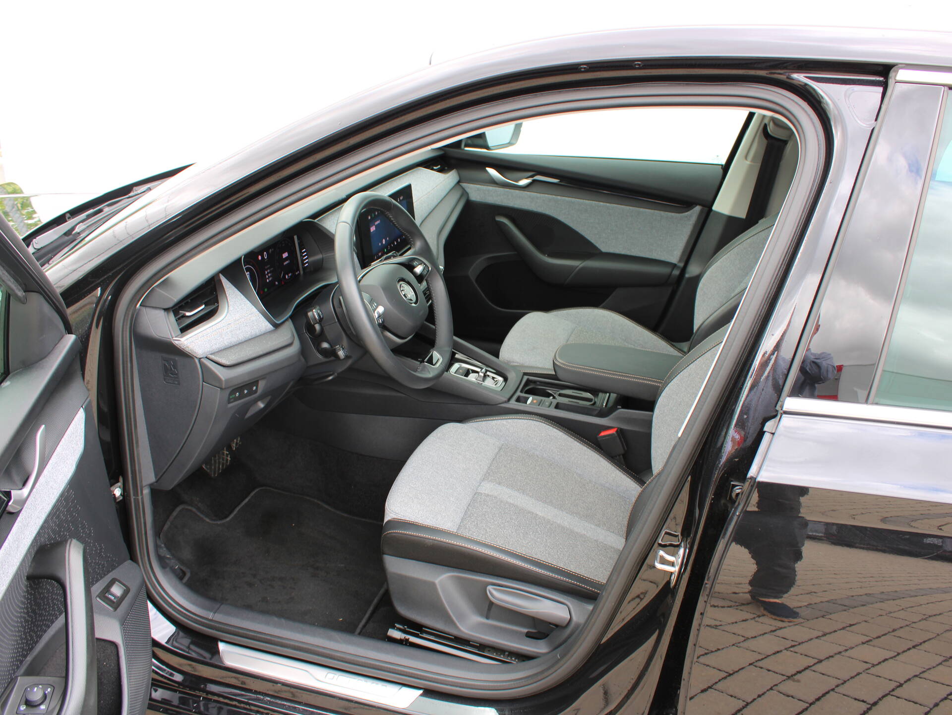 product-gallery-image