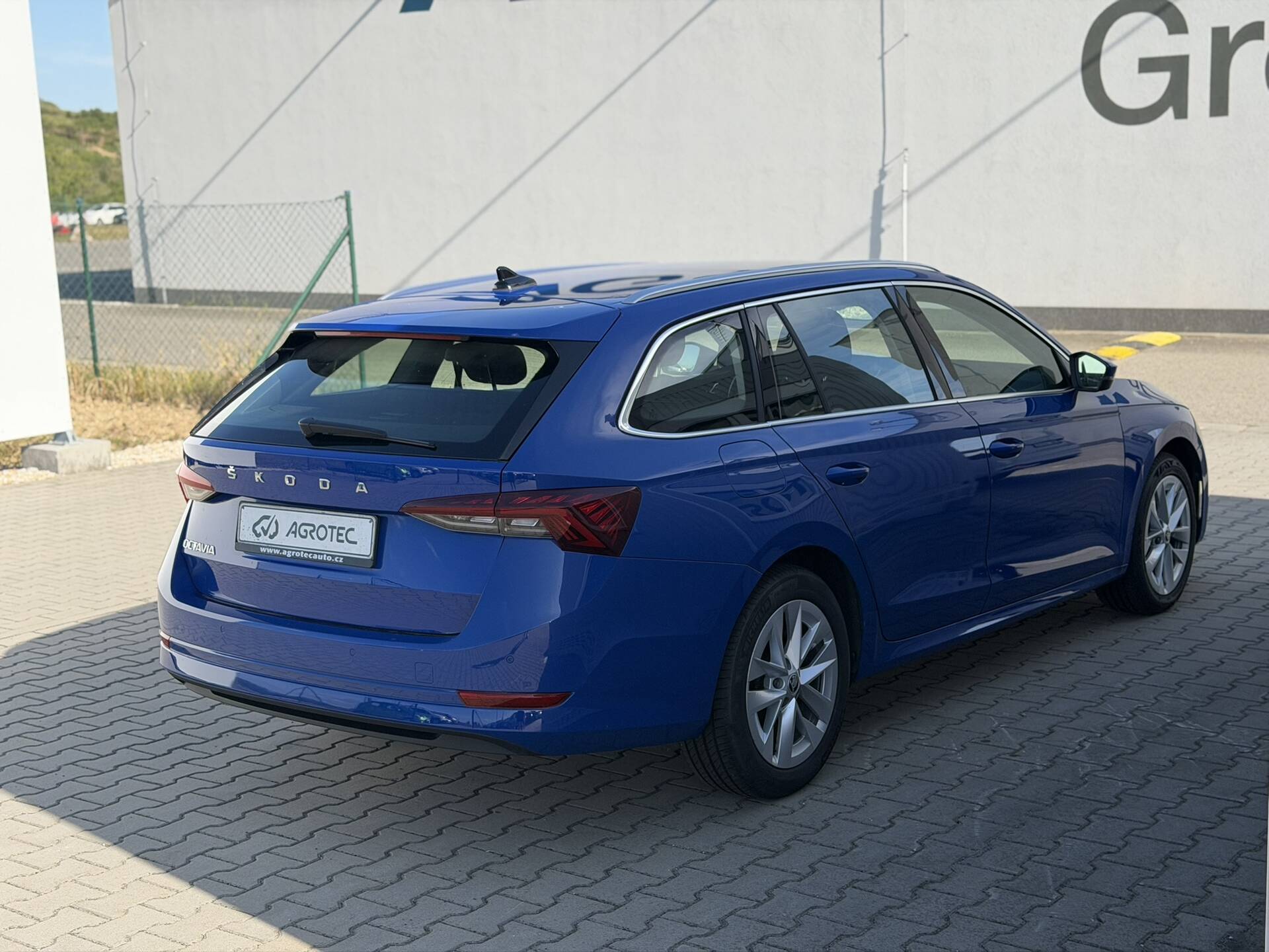 product-gallery-image