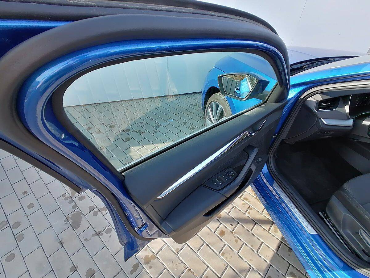 product-gallery-image