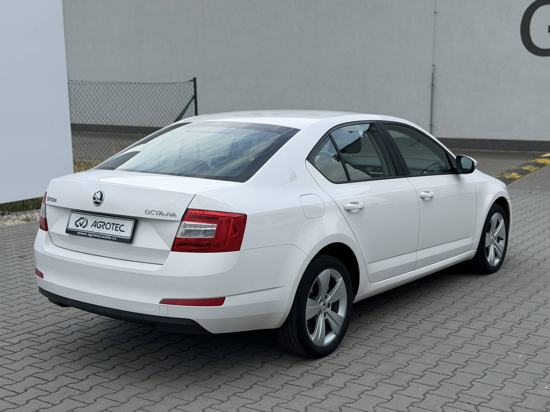 product-gallery-image