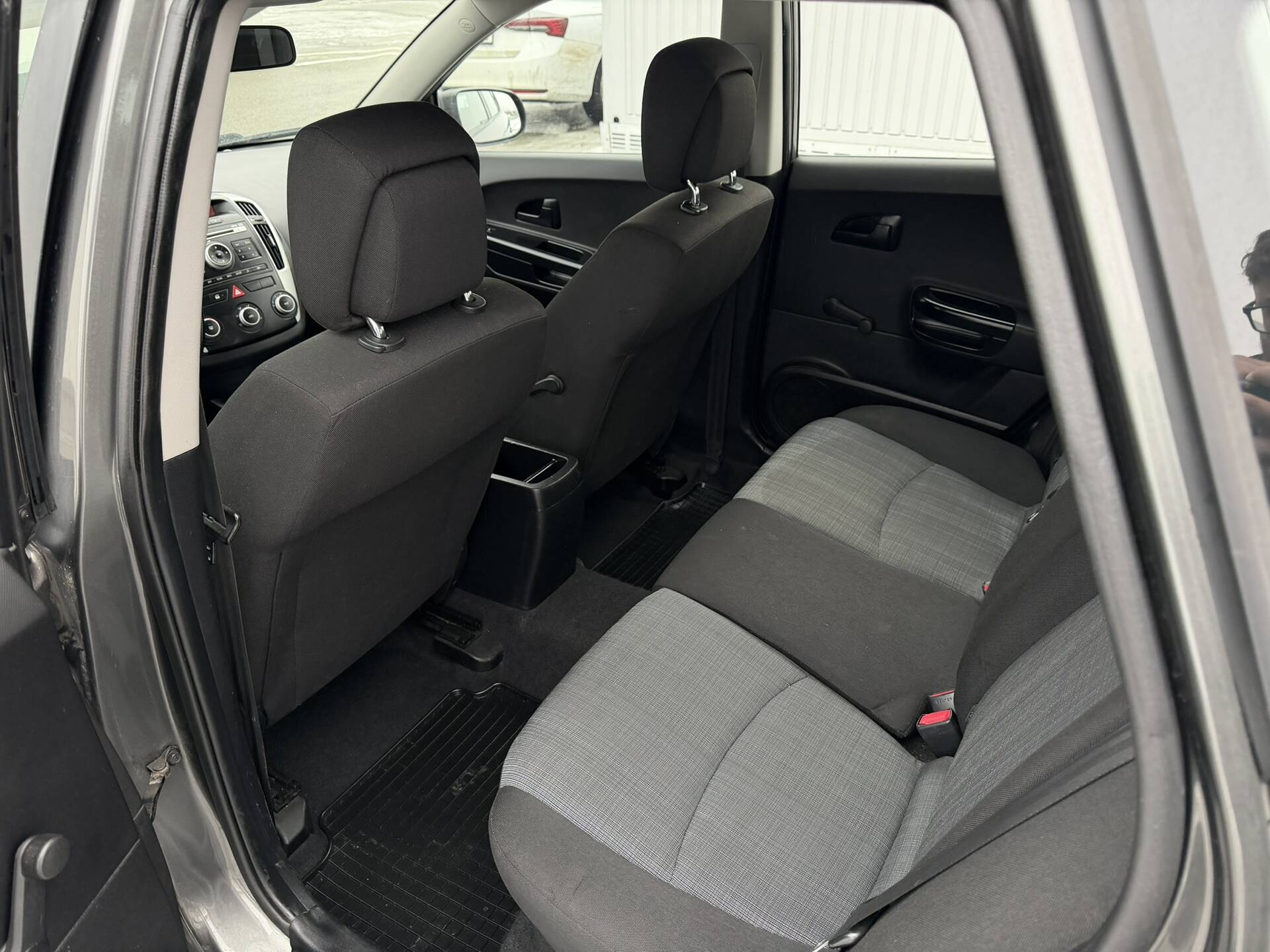 product-gallery-image