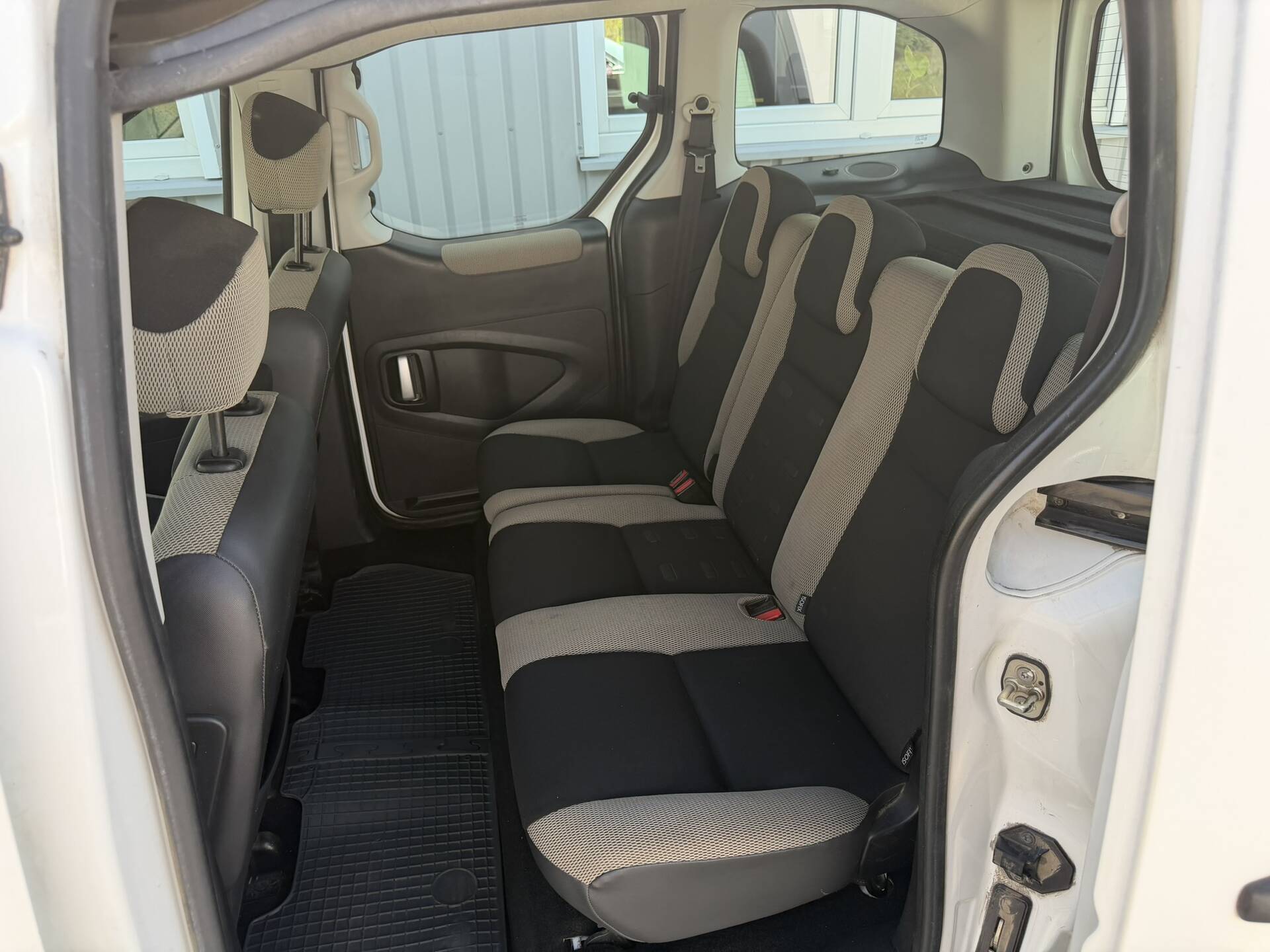 product-gallery-image