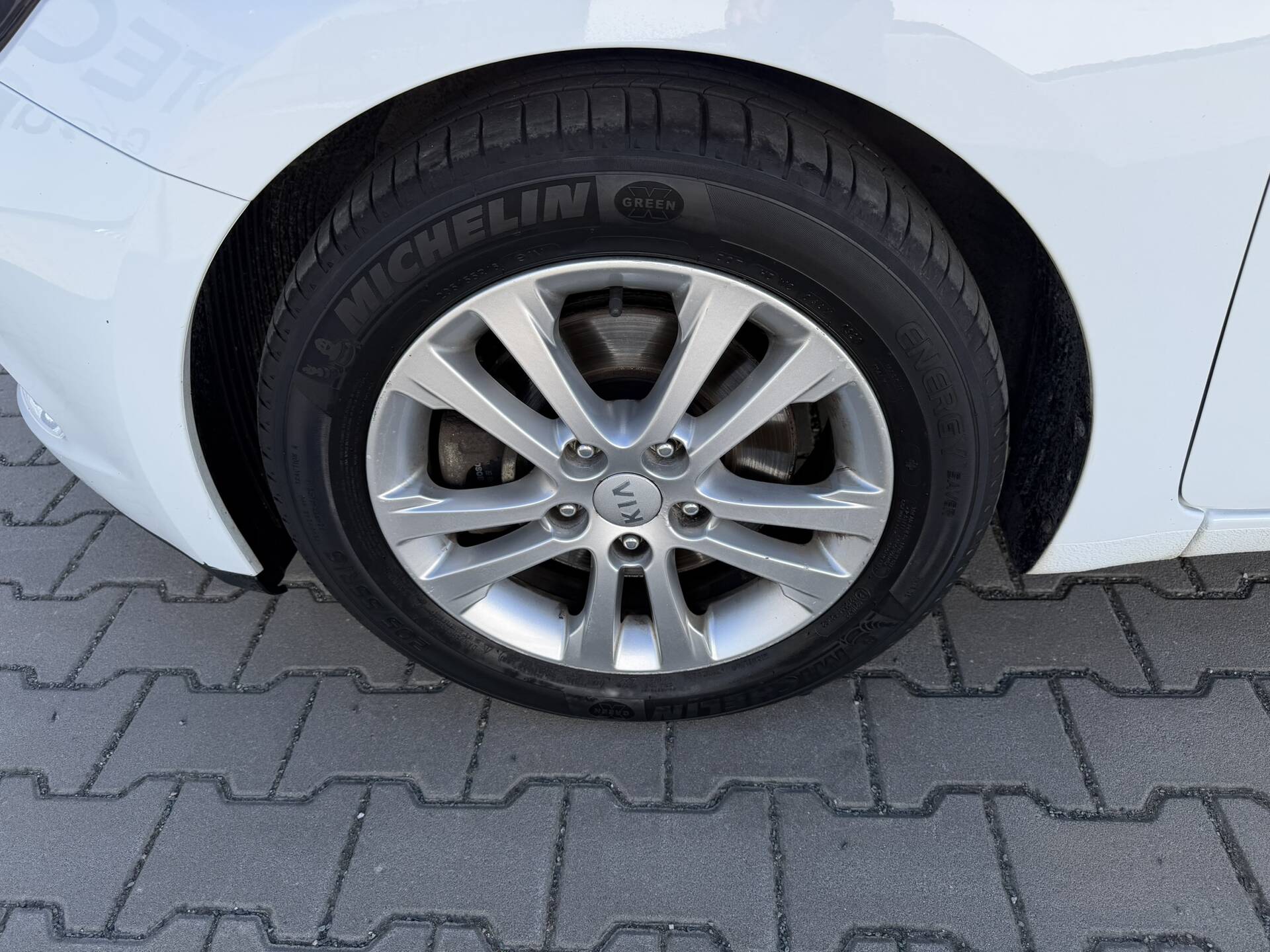 product-gallery-image