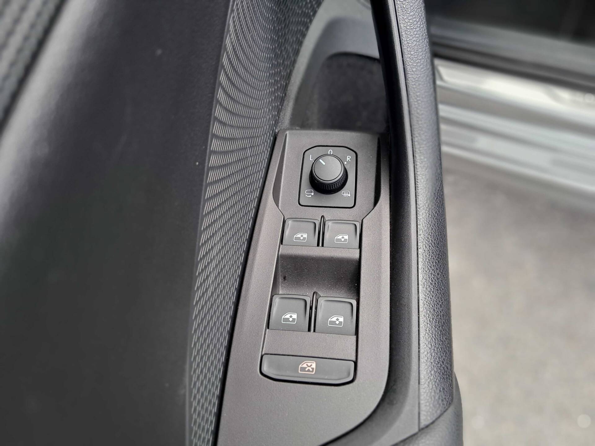 product-gallery-image