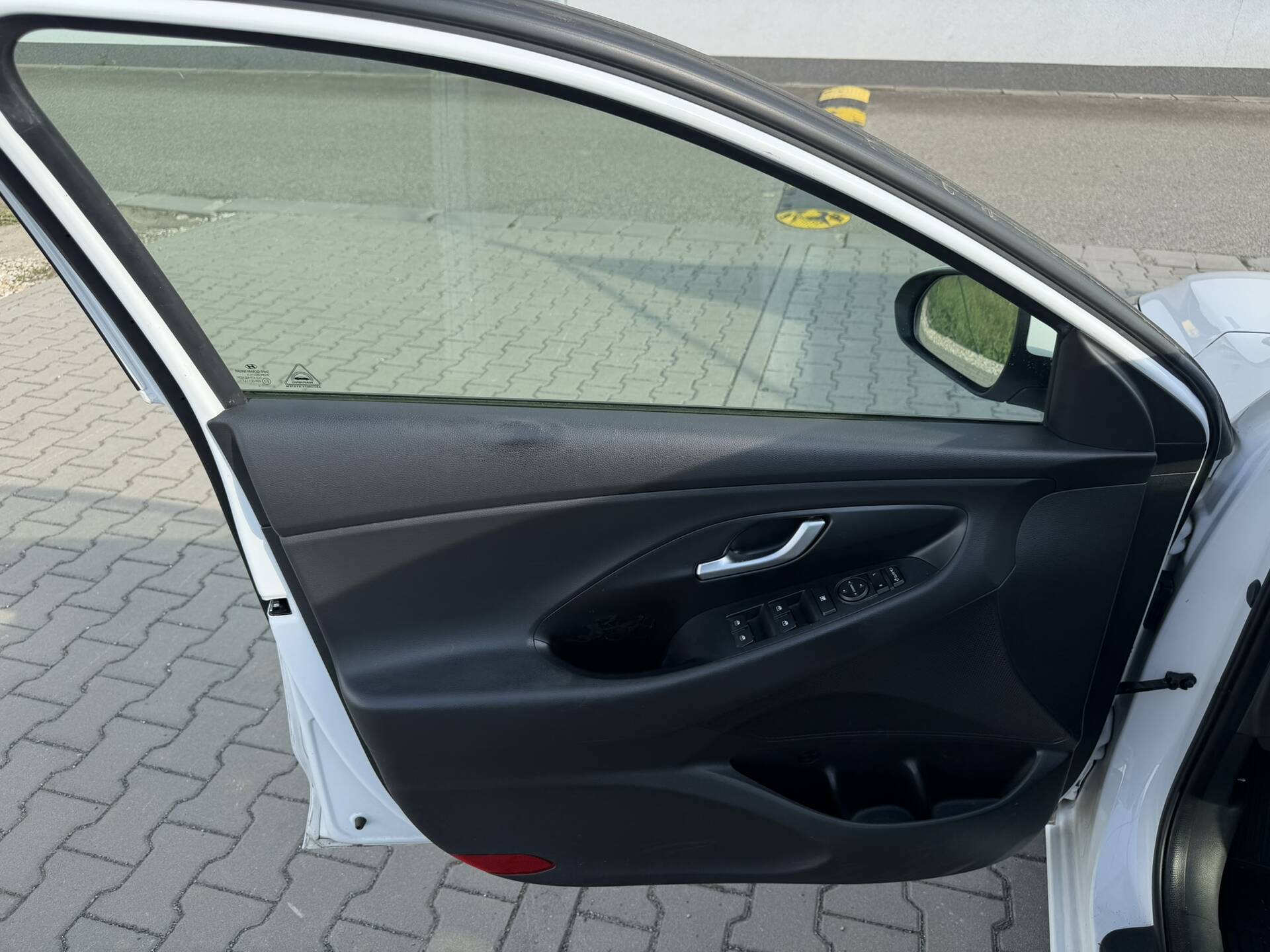 product-gallery-image