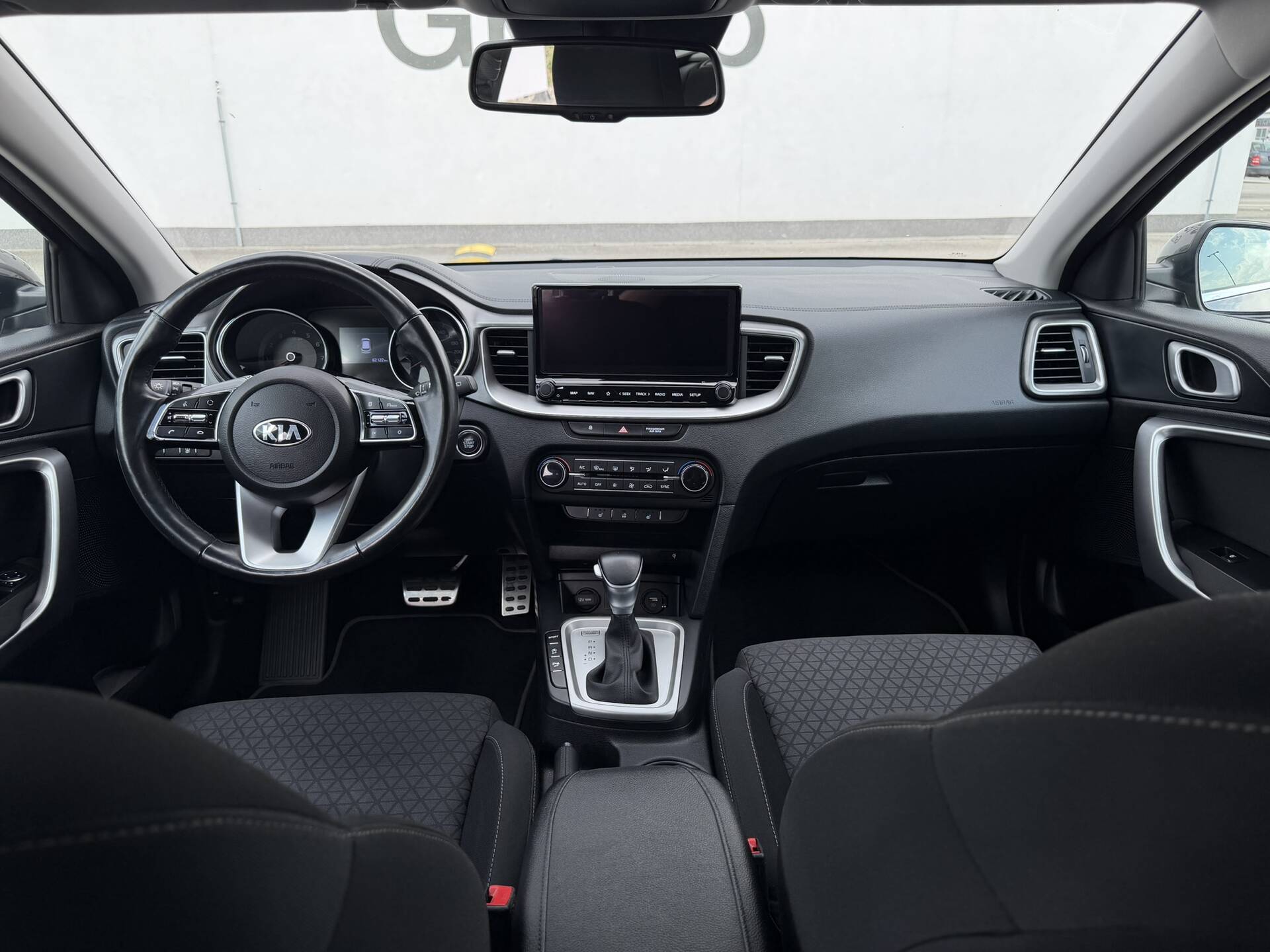 product-gallery-image