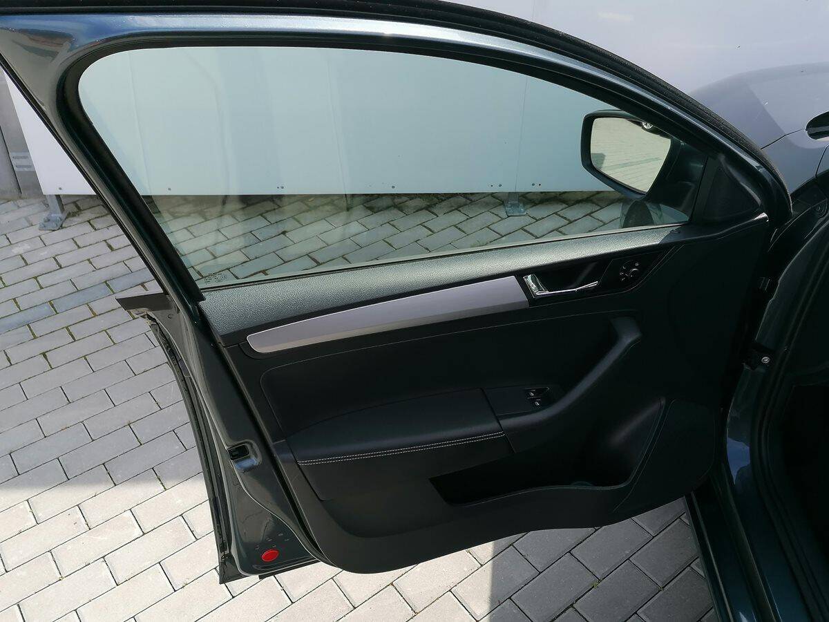 product-gallery-image