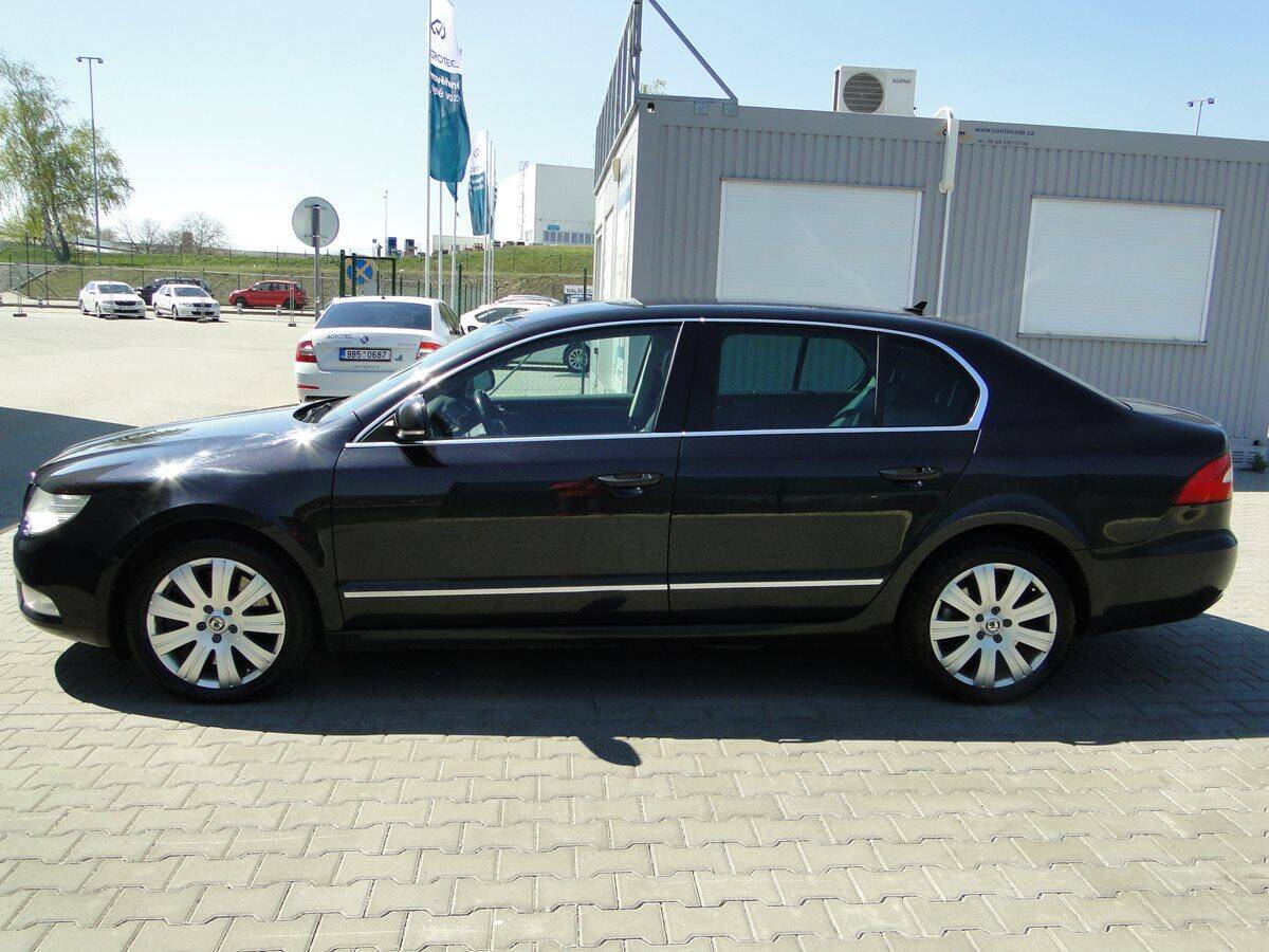 Škoda Superb 3.6 V6 191kW  4X4