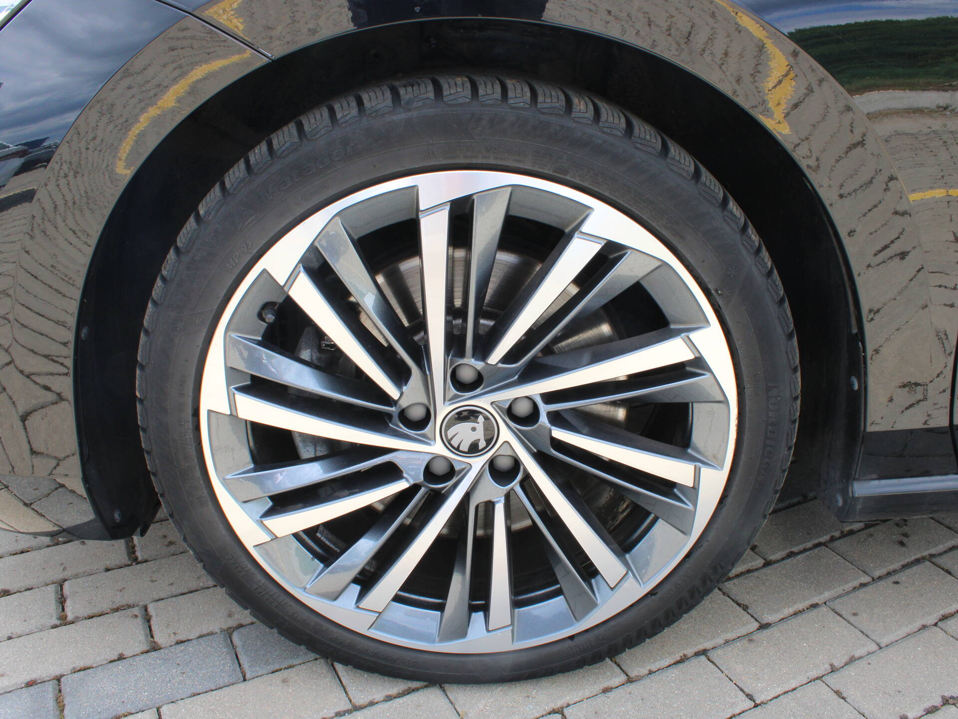 product-gallery-image