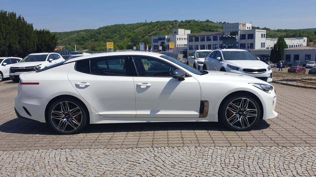 Kia Stinger 3.3 T-GDI 269 kW GT