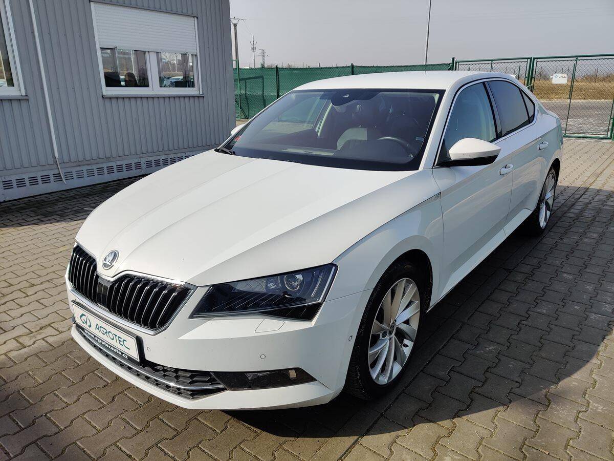 Škoda Superb 2.0 TDI 140kW Style