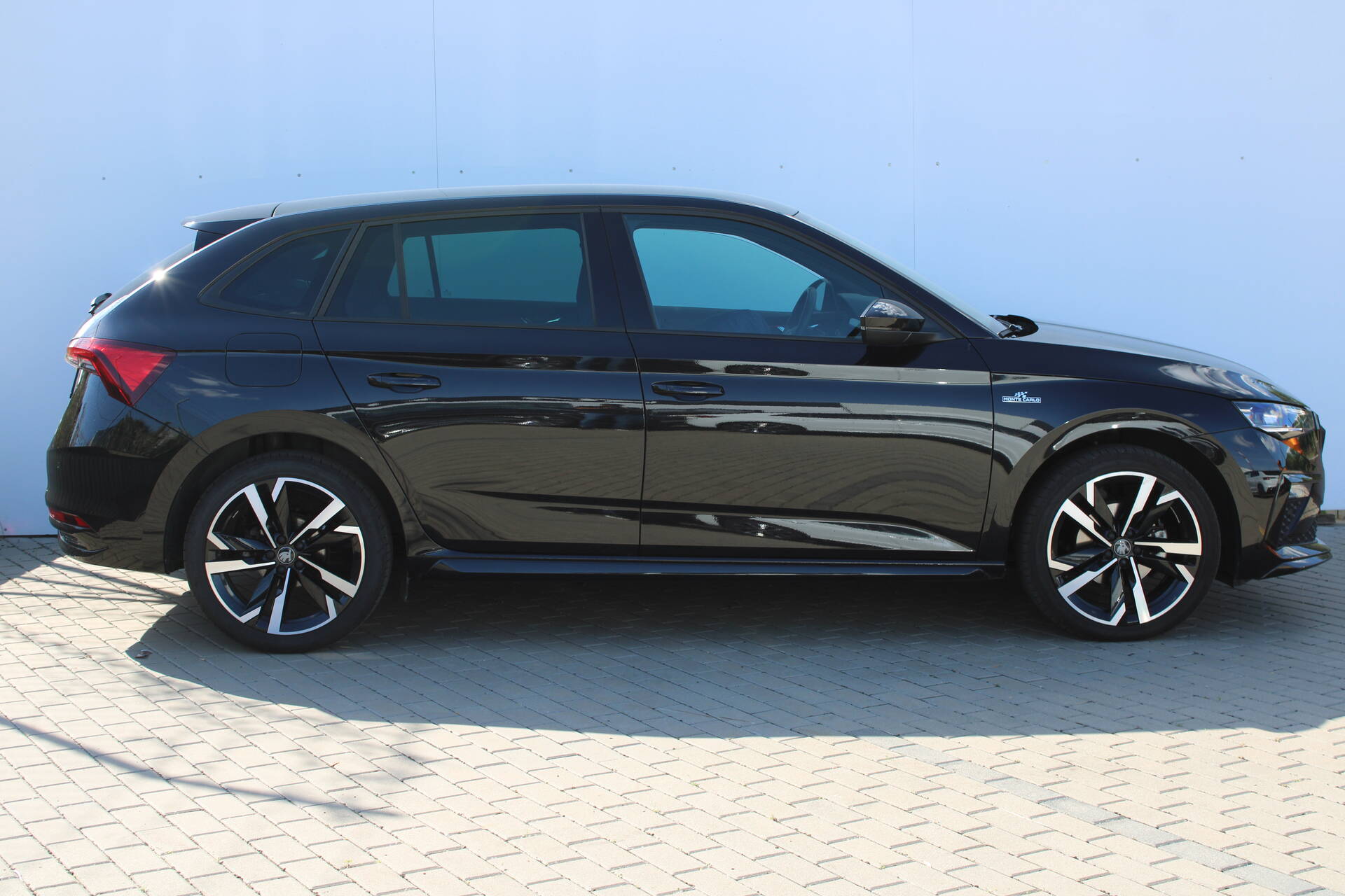 product-gallery-image