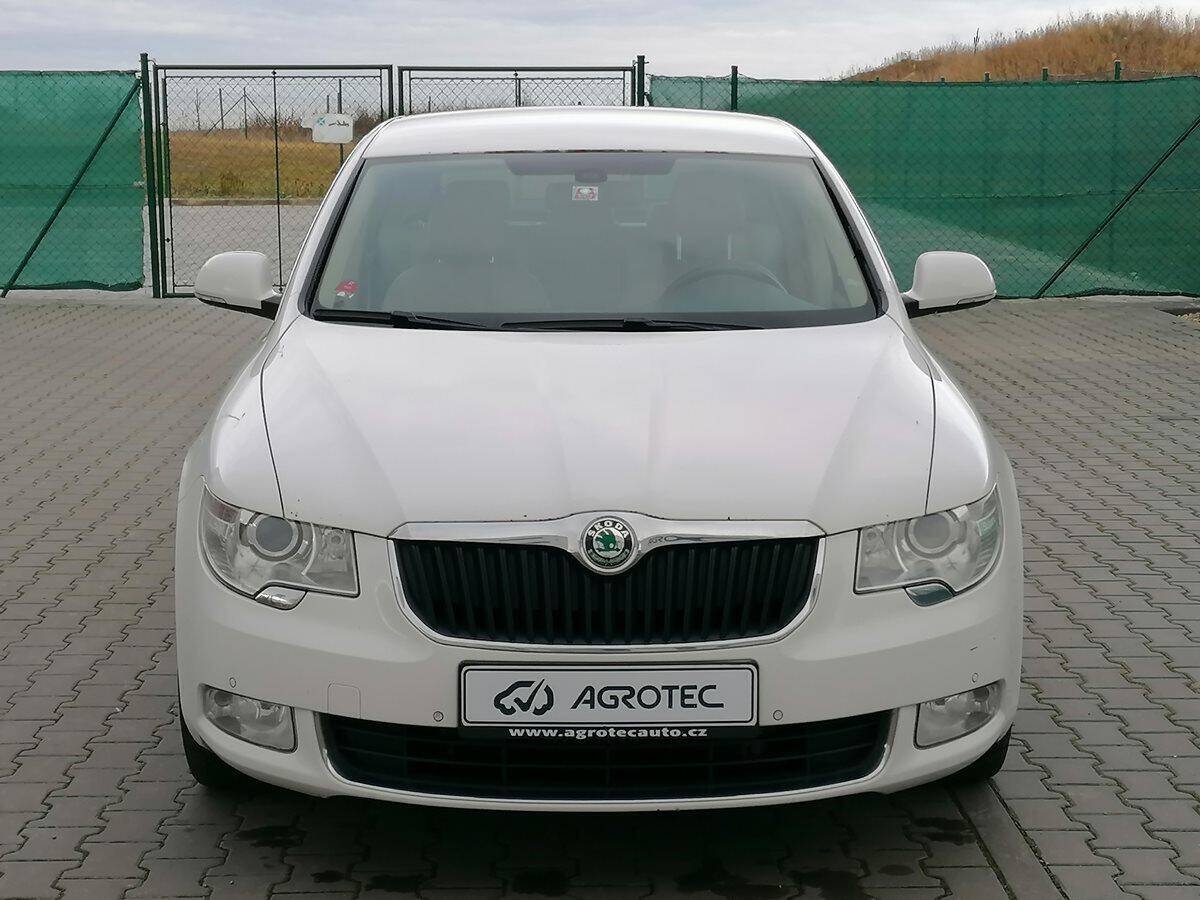 Škoda Superb 1.8TSI 4x4 118 kW Elegance