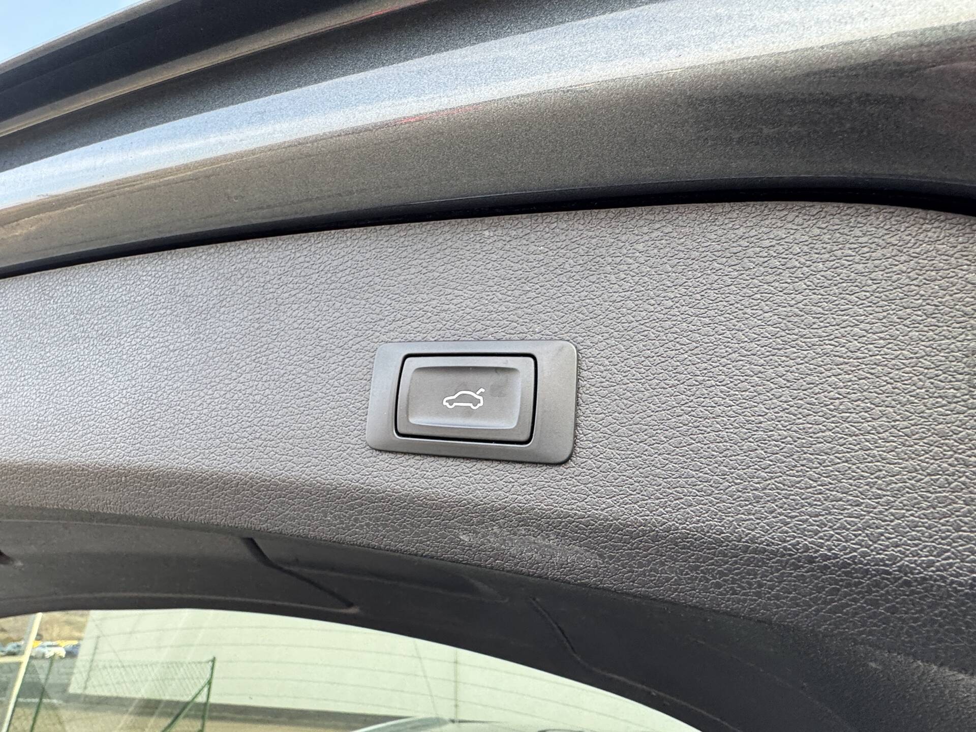 product-gallery-image