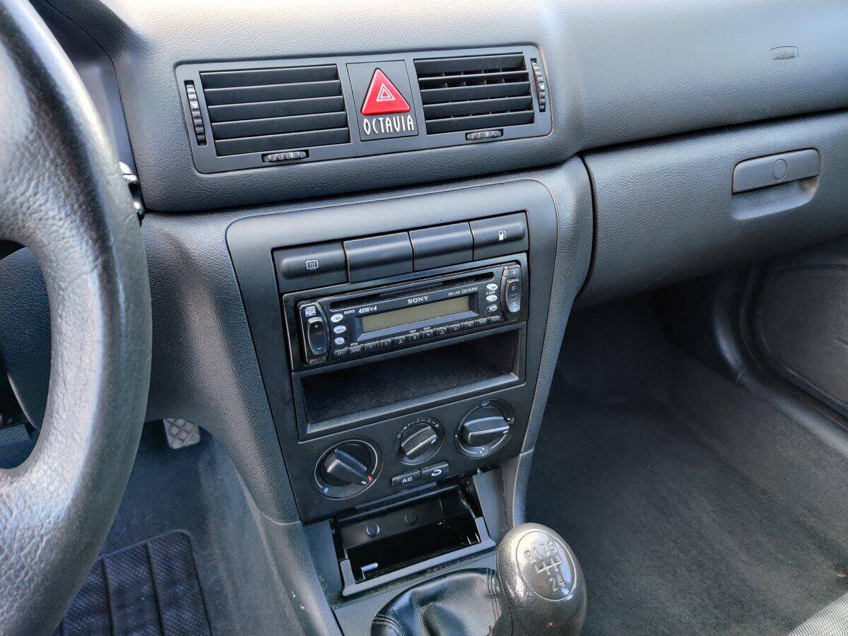 product-gallery-image