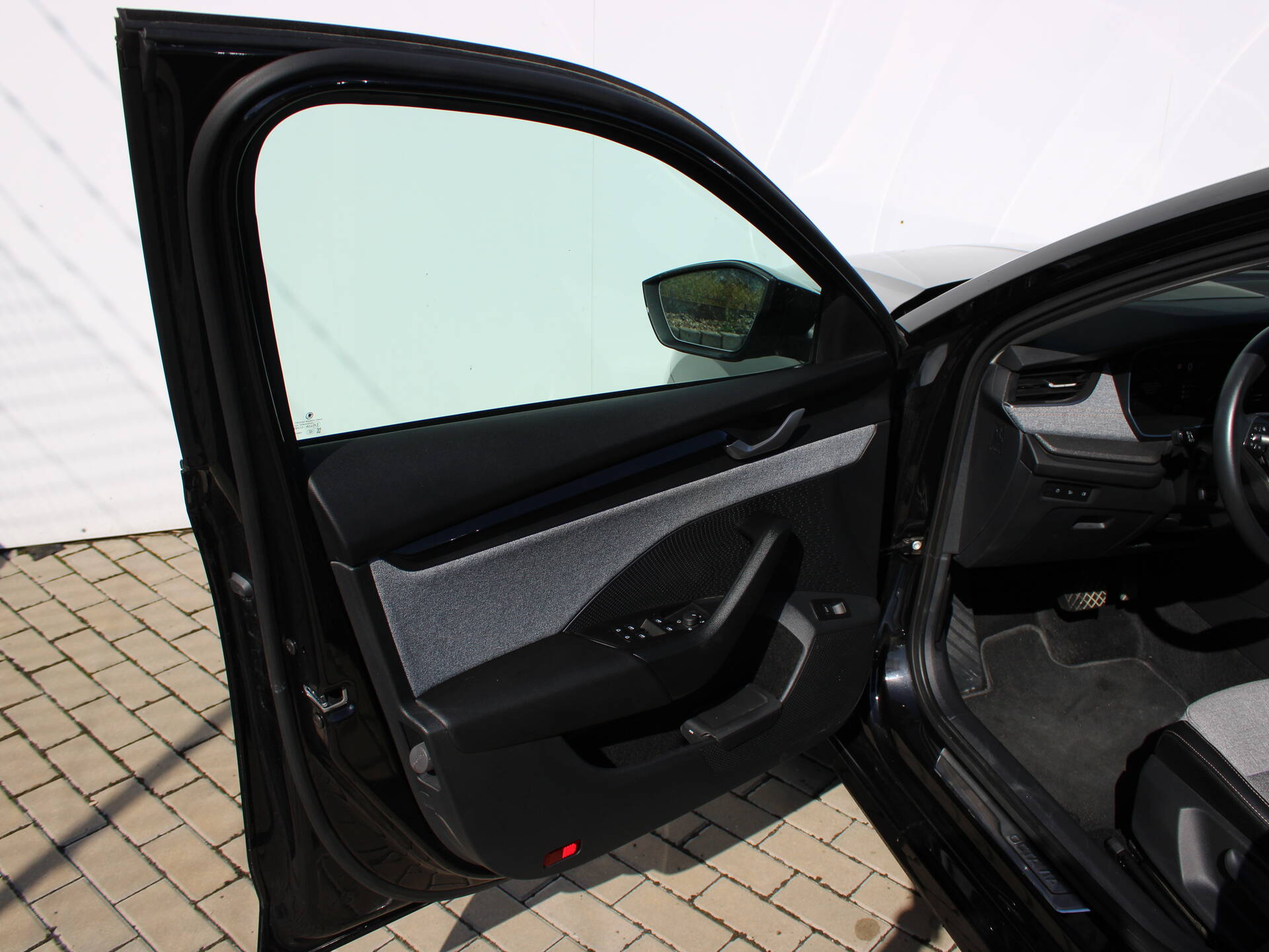 product-gallery-image