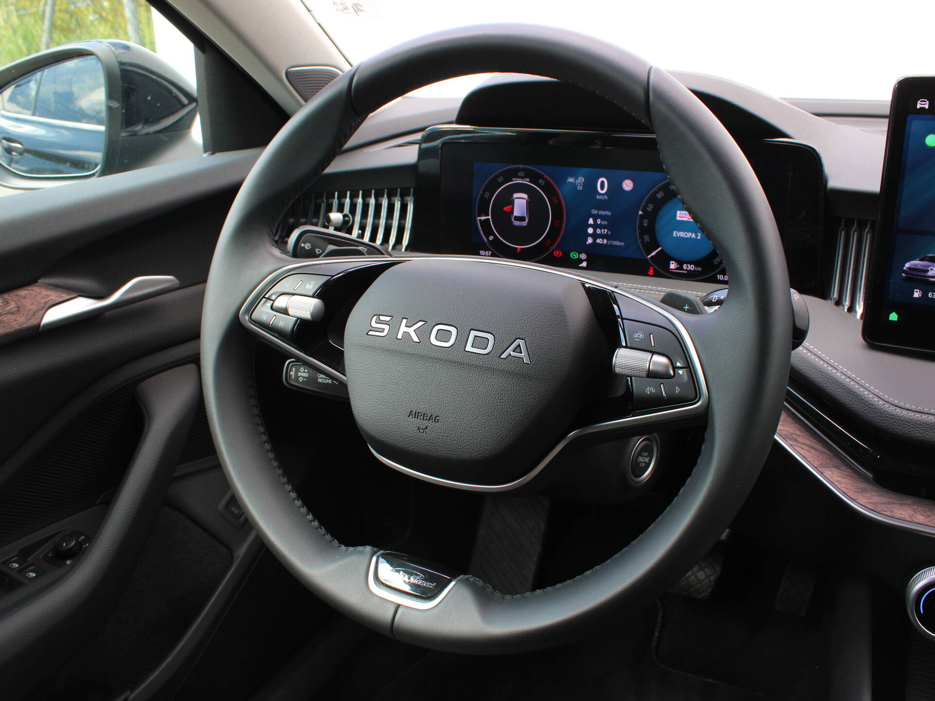 product-gallery-image