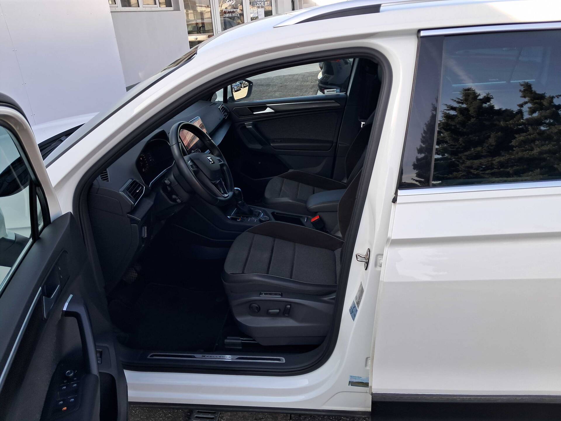 product-gallery-image