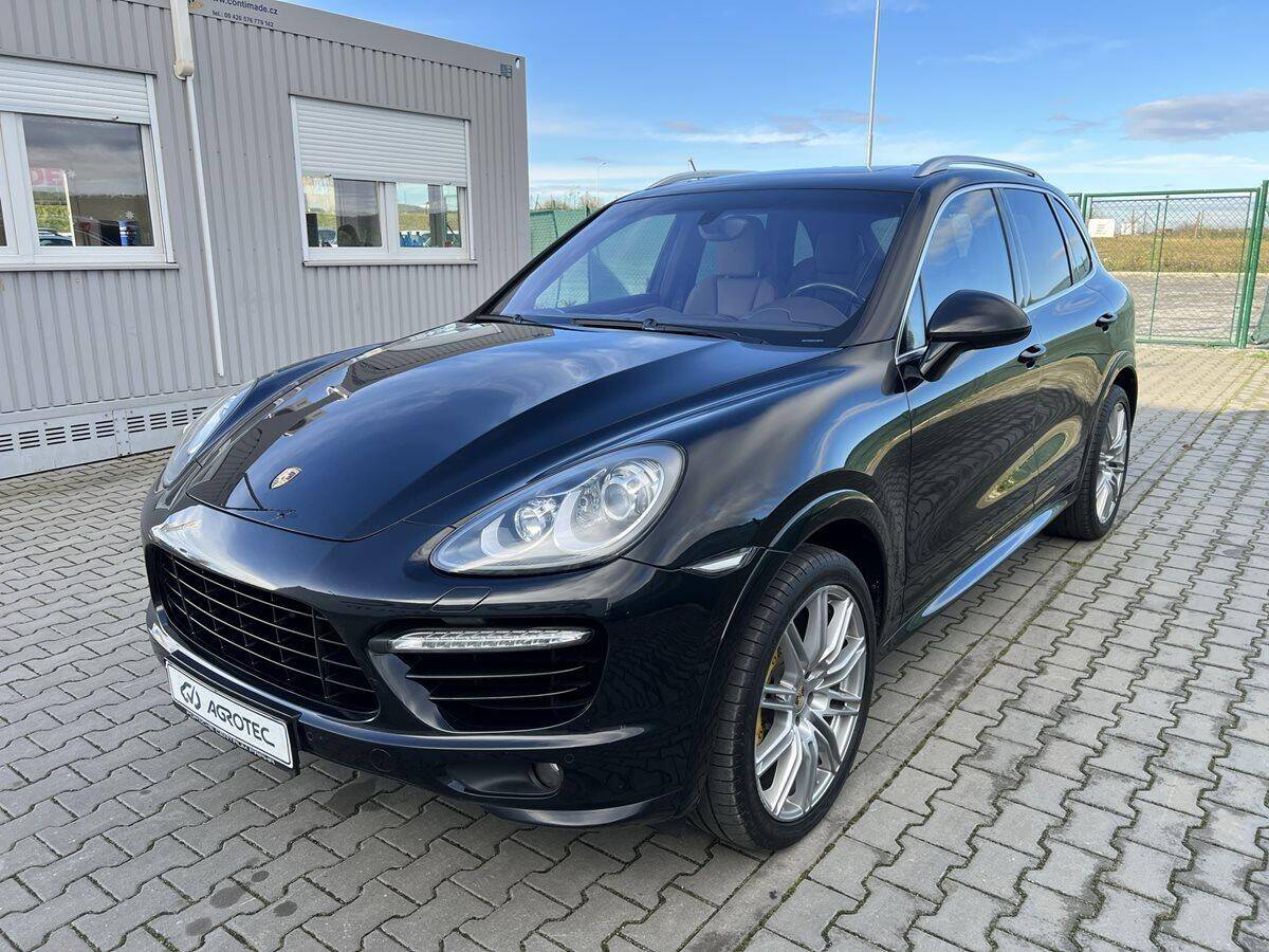 Porsche Cayenne 4.8 368 kW Turbo