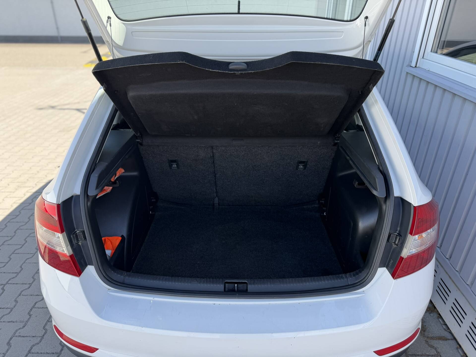 product-gallery-image
