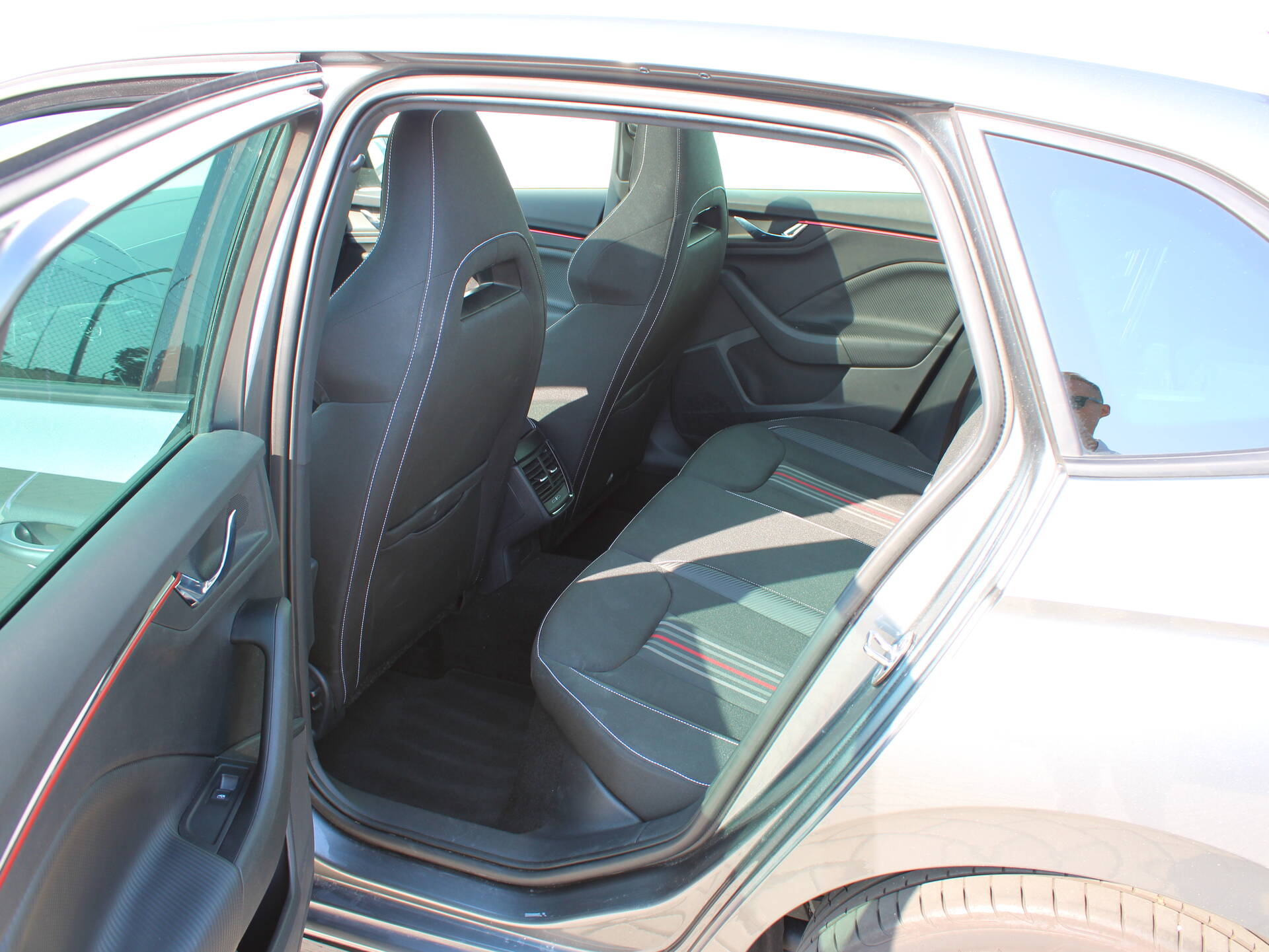 product-gallery-image
