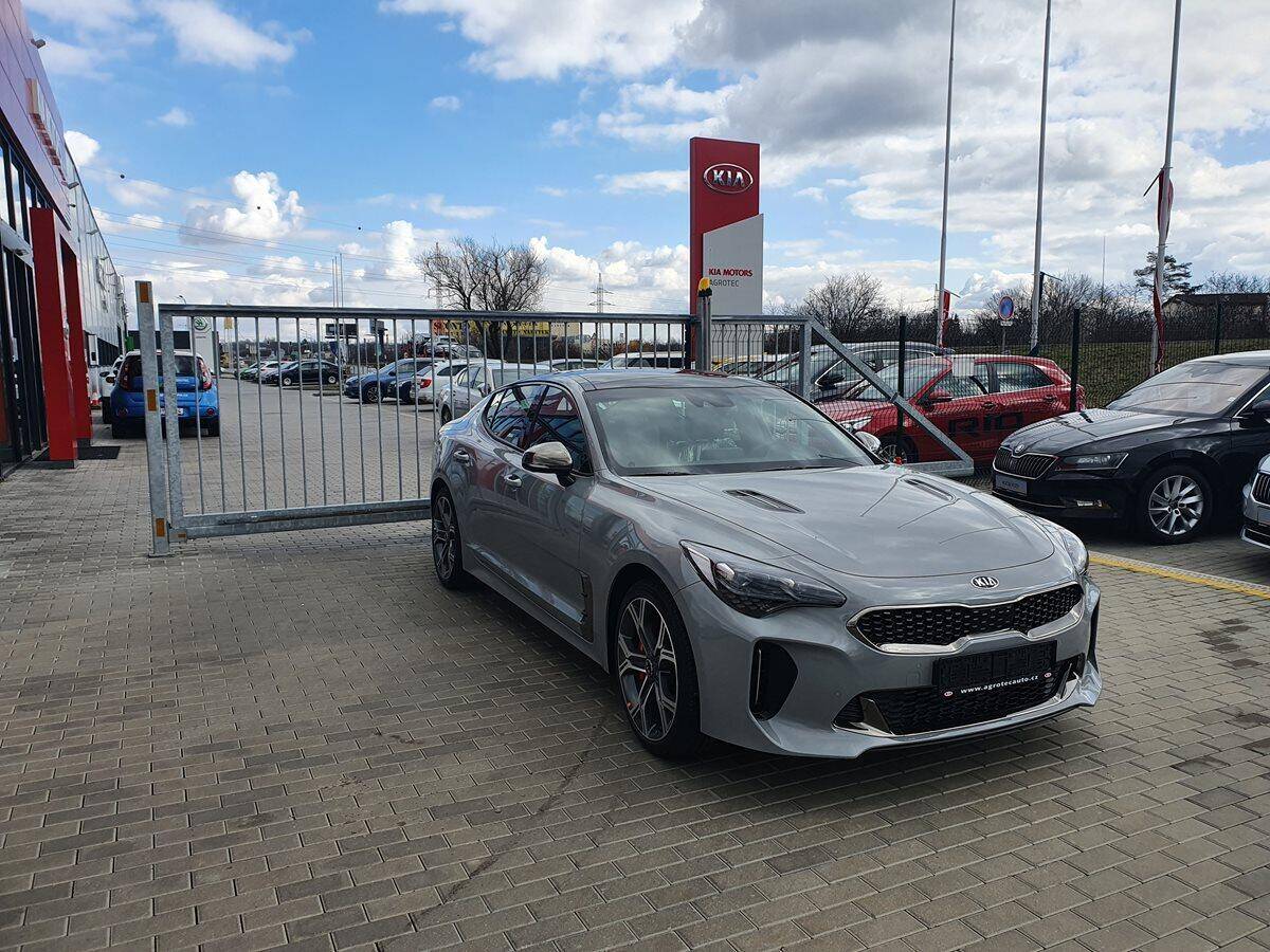 Kia Stinger 3.3 T-GDI 272 kW GT