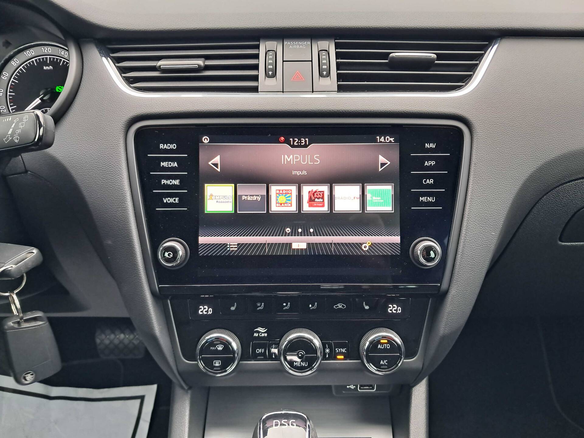 product-gallery-image